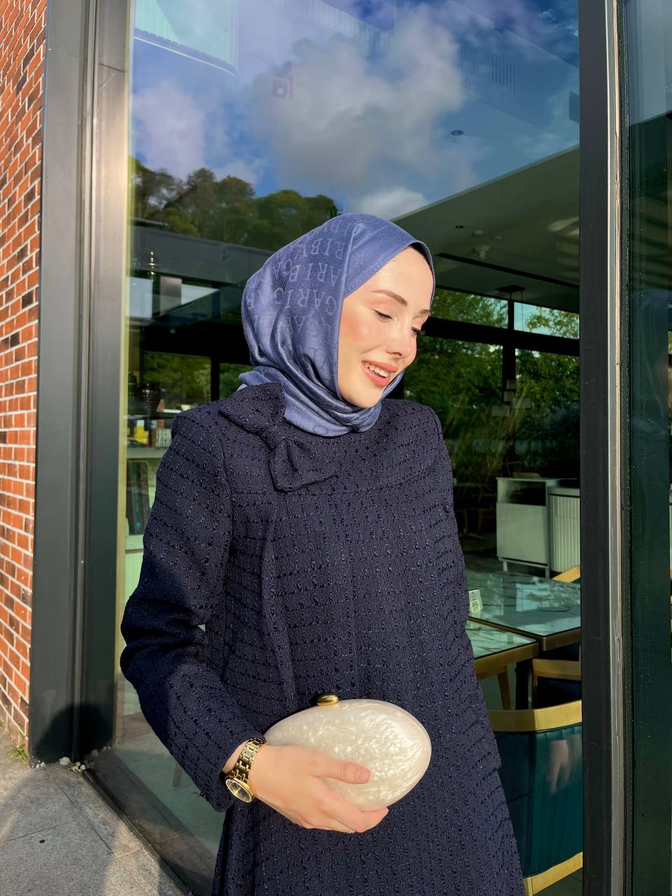 Fiyonk Detaylı Lacivert Kaşe Etekli Takım