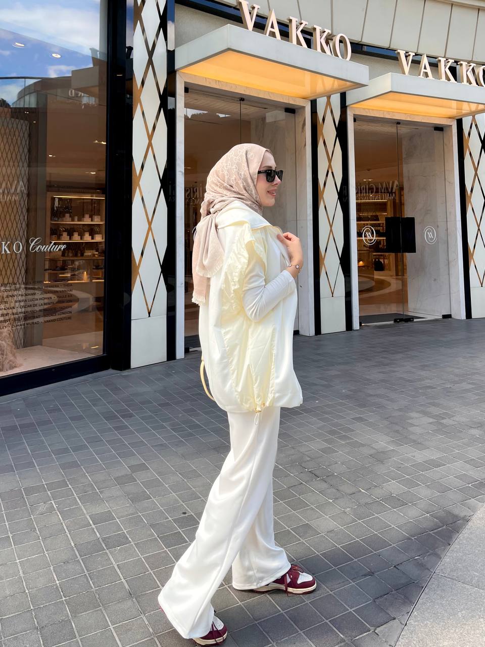 Mira Sıfır Kol Eşofman Takımı - Ekru