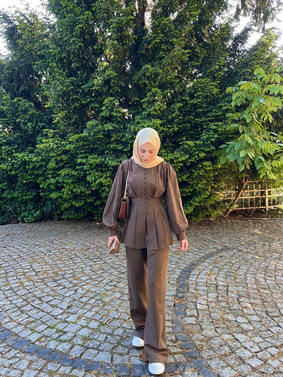 Belden Oturtmalı Keten Takım