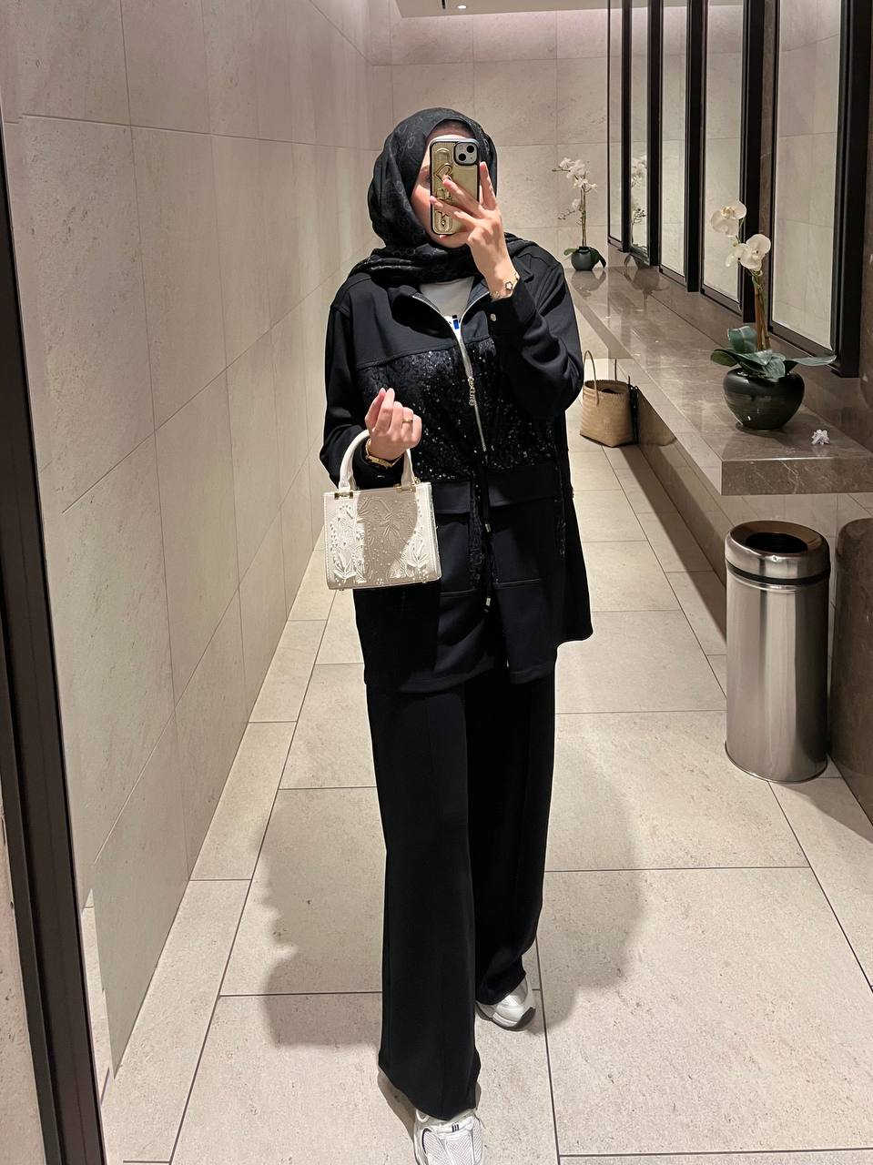 Payet Garni Detaylı Siyah Takım