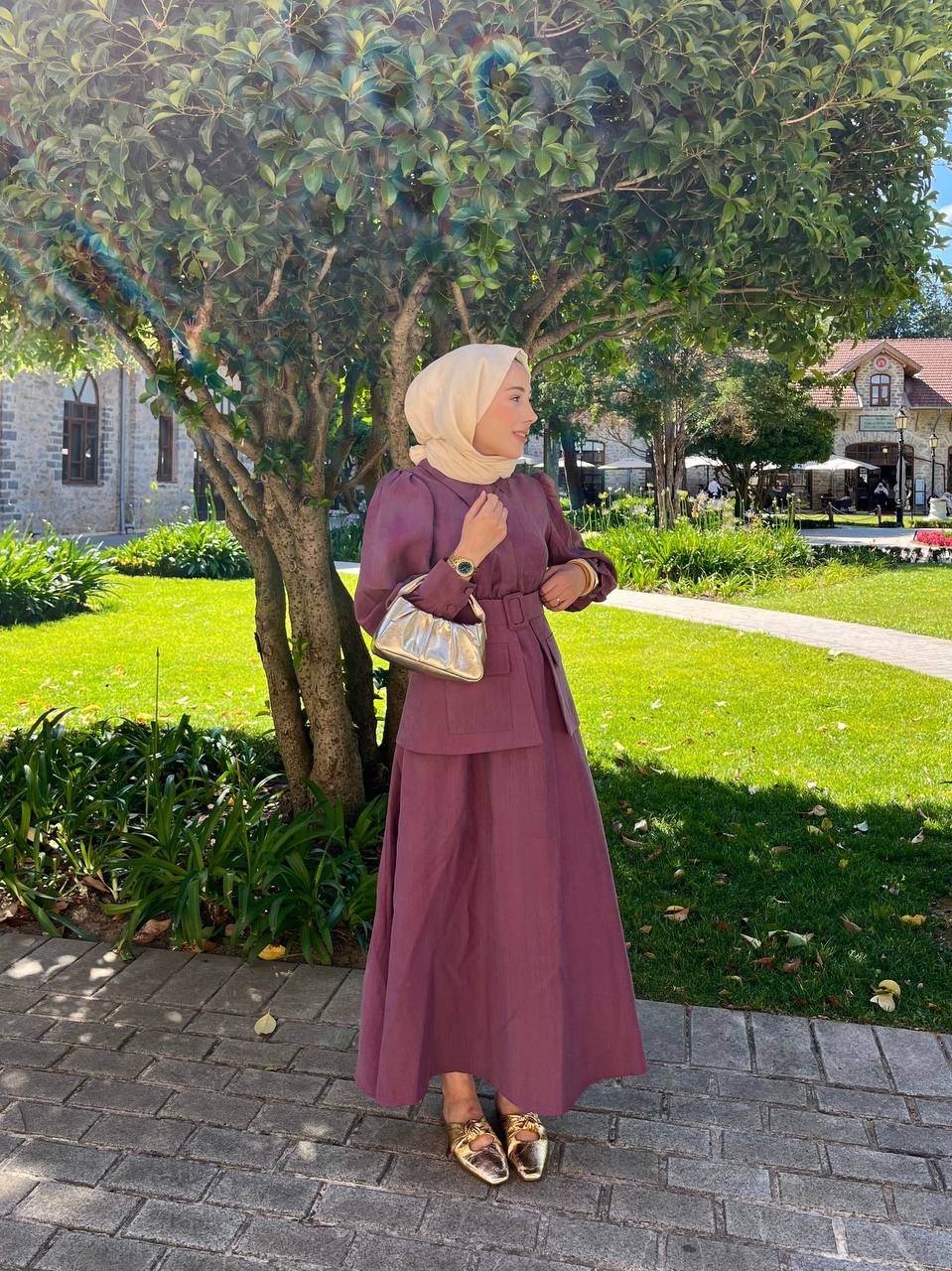 Beliza Seyyar Kemerli Gül Kurusu Elbise