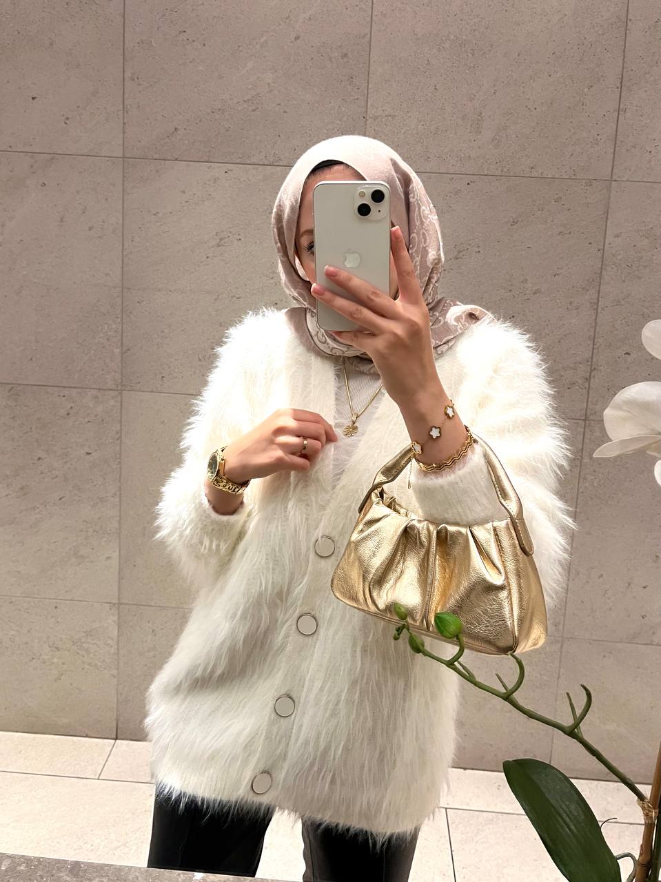 Kristal Peluş Beyaz Hırka