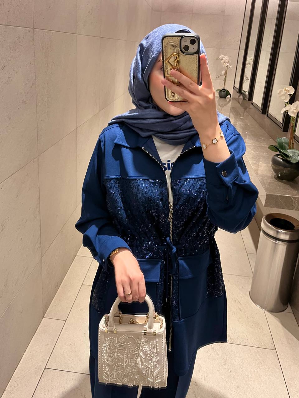 Payet Garni Detaylı Lacivert Takım