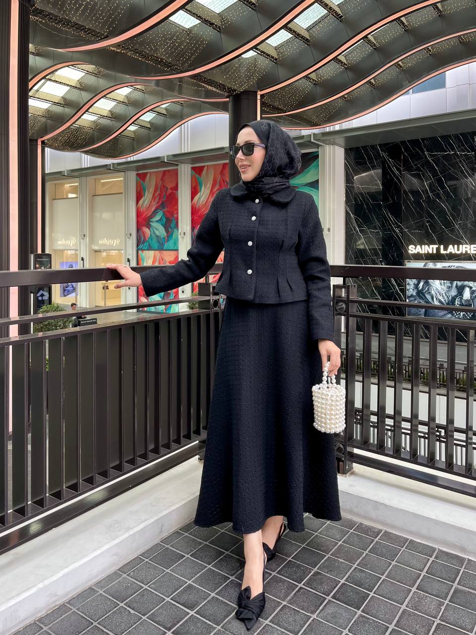 Armoni Kaşe Etekli Siyah Takım