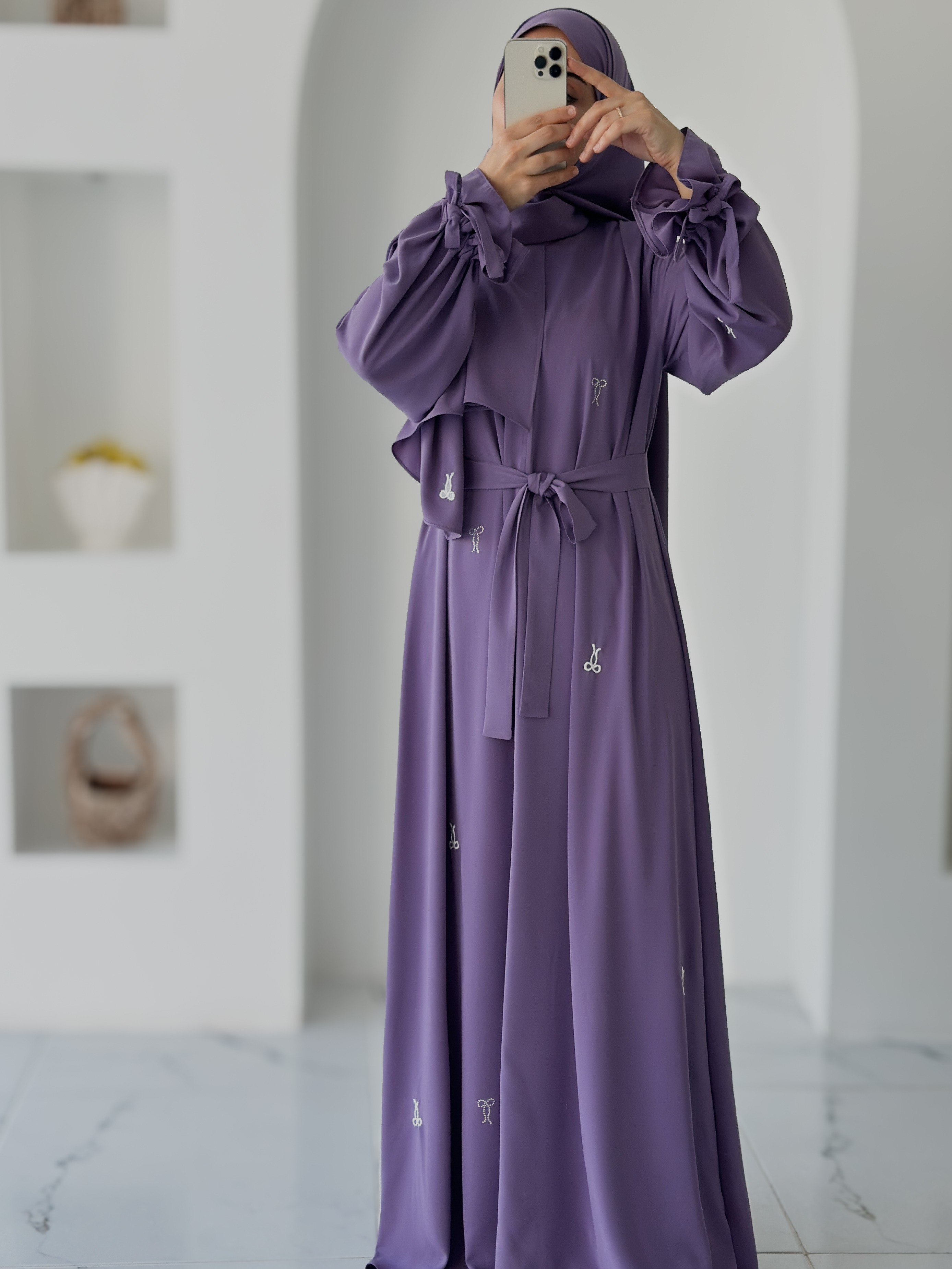 LARA FİYONK FERACE  - LEYLAK