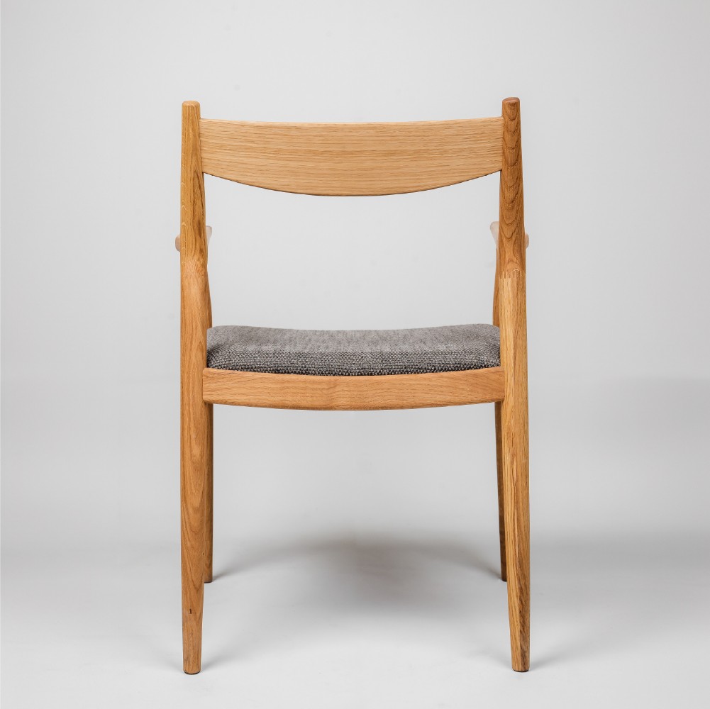 Frame Kolçaklı Sandalye