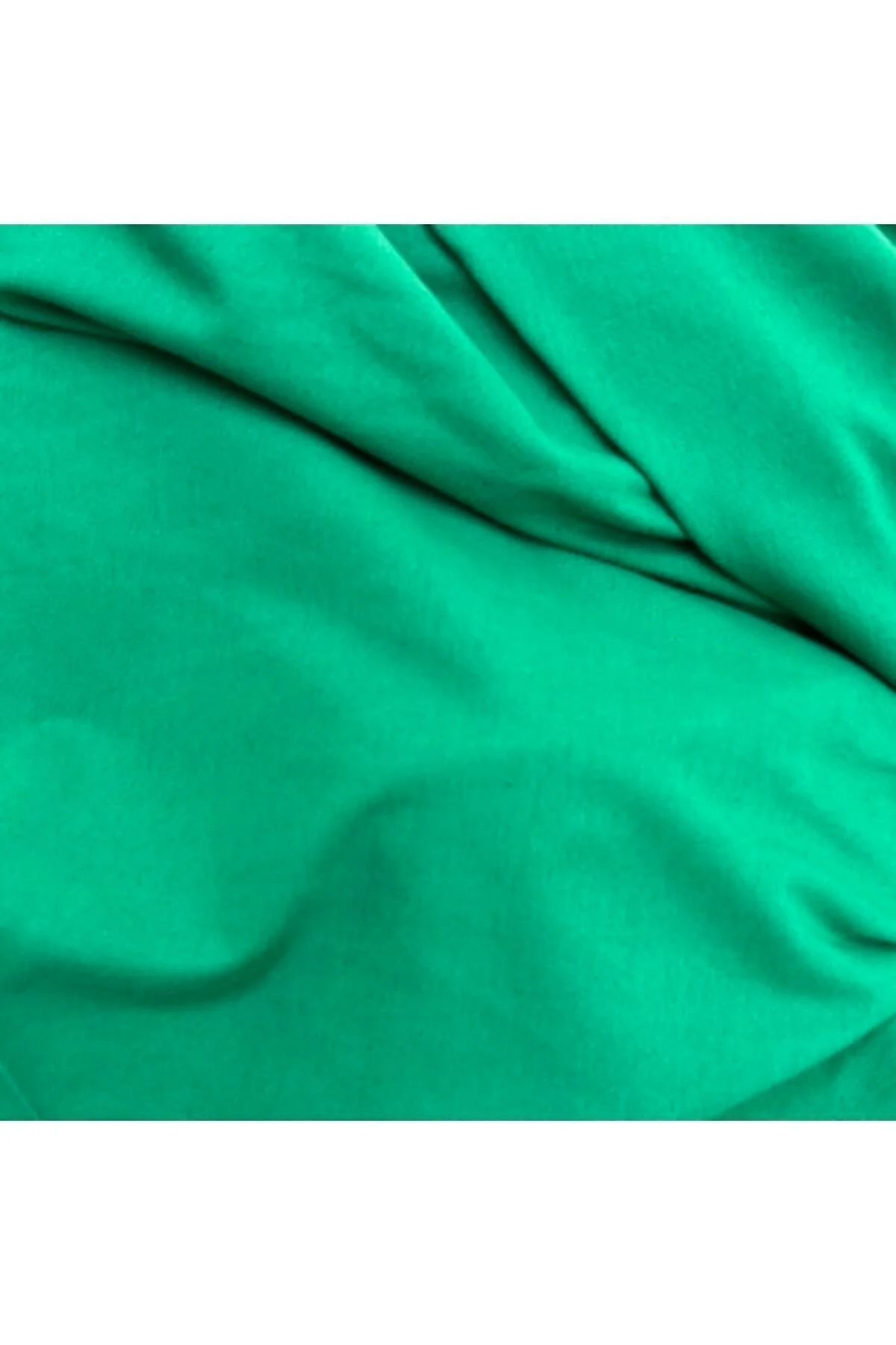 Yeşil Süprem Penye Kumaş – Yumuşak, Esnek ve Nefes Alabilen Penye Kumaş | Tişört, Pijama ve Bebek Giyim İçin İdeal