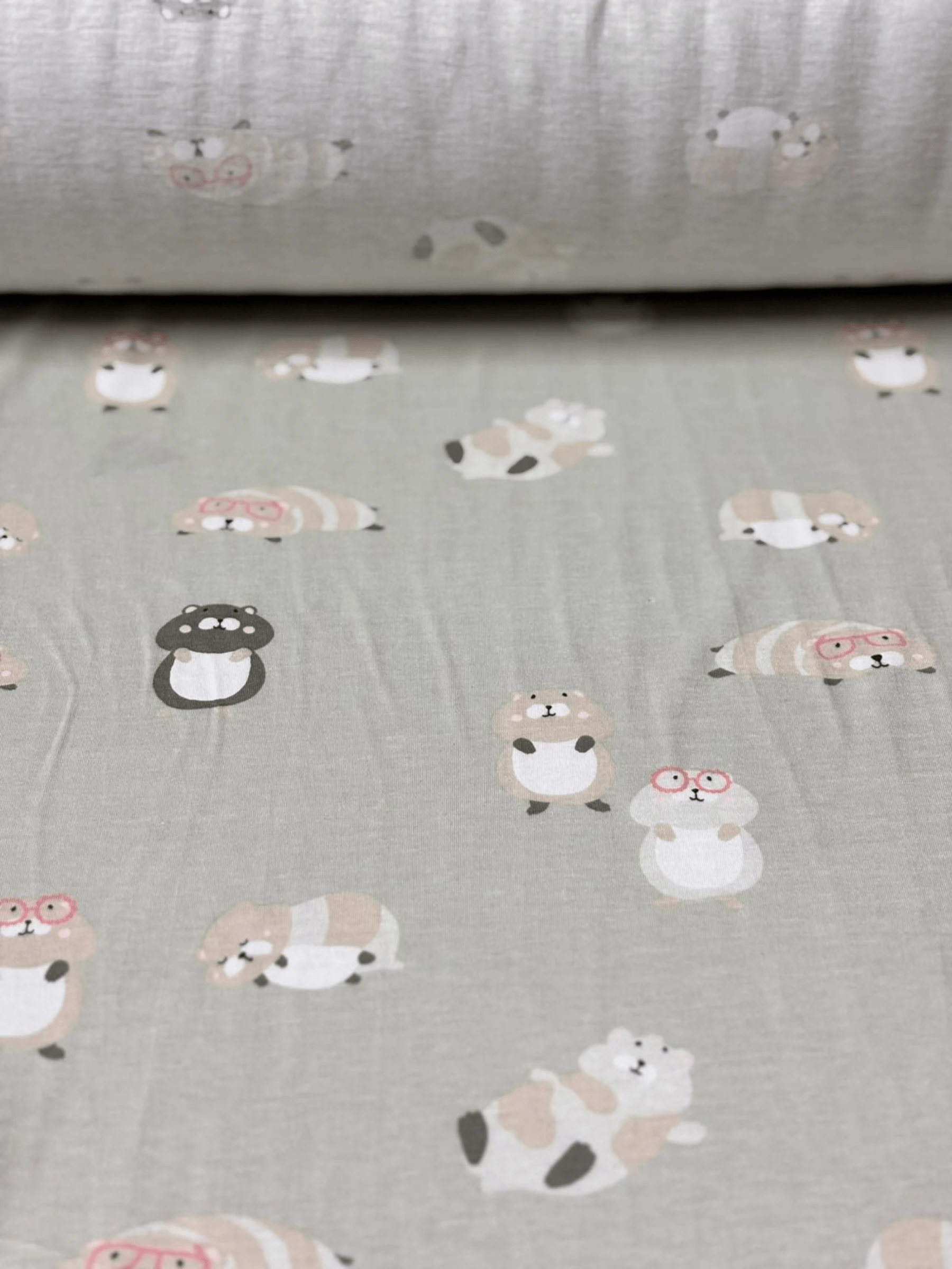 Hayvan Desenli Süprem Kumaş - %100 Pamuk | En 170 cm | Esnek ve Yumuşak Penye Kumaş