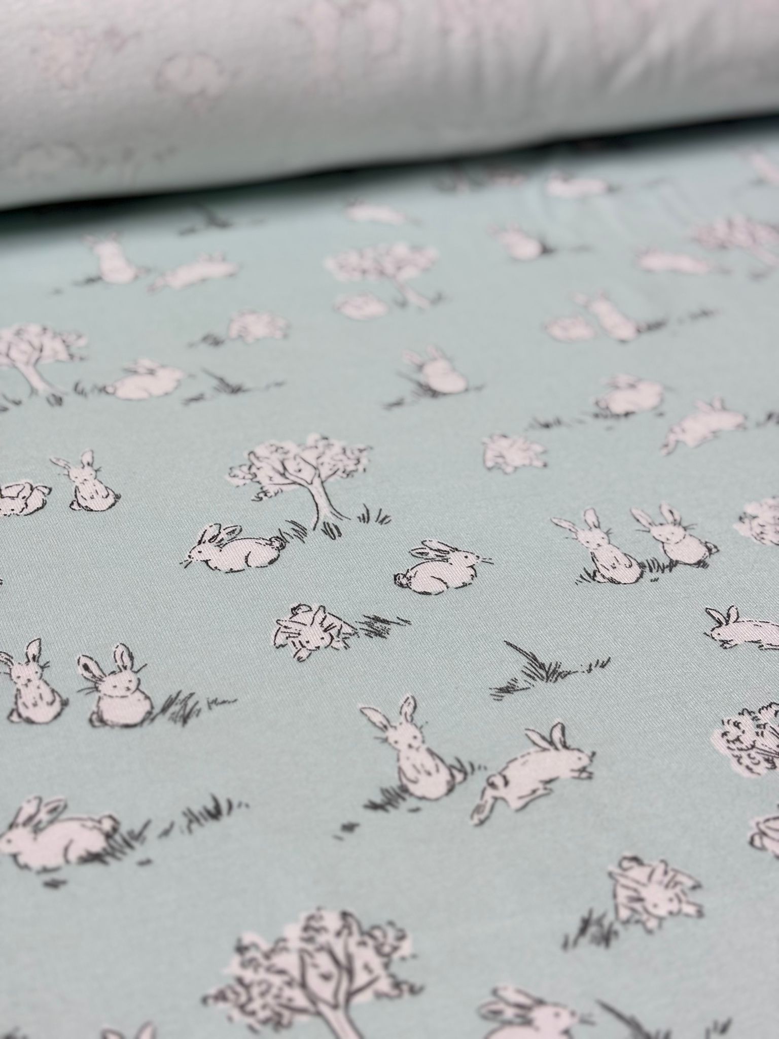 Mint Tavşan Desenli Bebe Interlok Kumaş 170 cm – Yumuşak Pamuklu Penye Kumaş