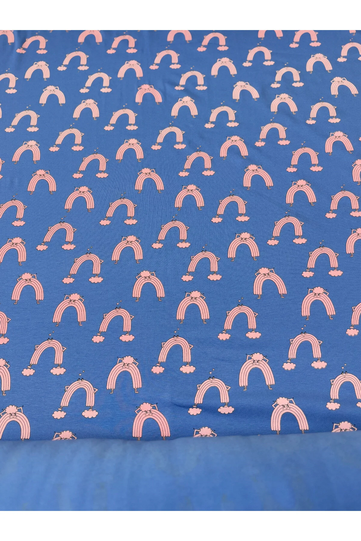 Likralı Süprem Kumaş – Minimal Gökkuşağı Desenli (%95 Organik Pamuk, En: 185 cm)