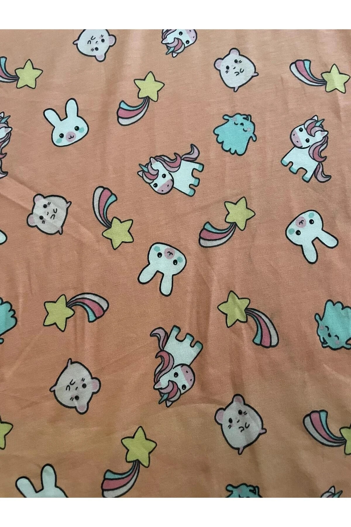 Tavşan Baskılı Süprem Penye Kumaş – %100 Pamuk | En 165 cm | Yumuşak, Esnek ve Nefes Alabilen Penye Kumaş