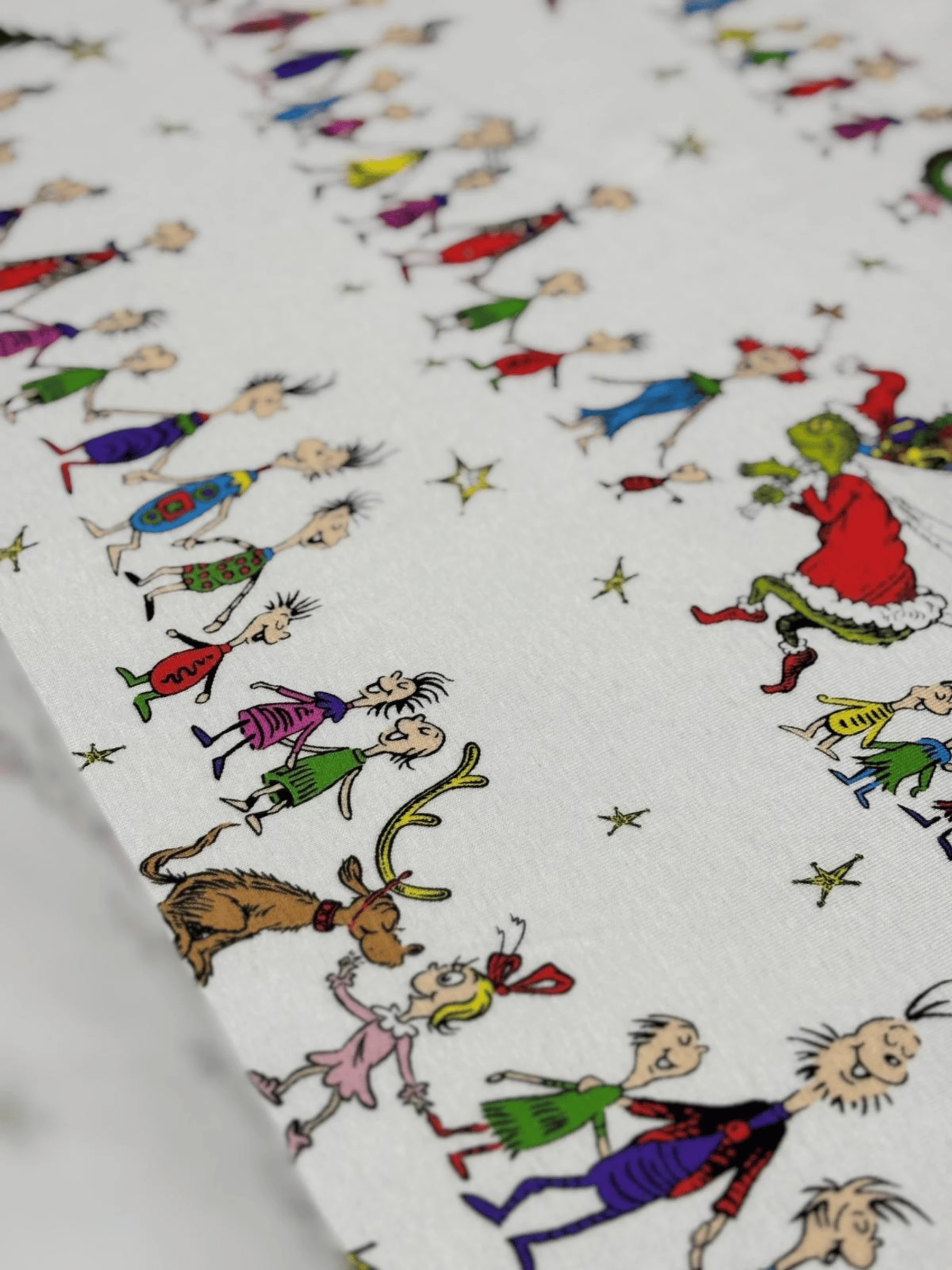 Grinch Yılbaşı Desenli Bebe Interlok Kumaş – 170 cm En | Bebek ve Çocuk Giyim Kumaşı