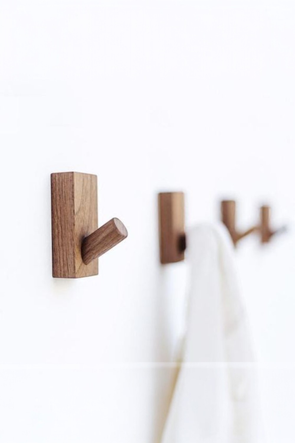 Zeng Wooden Wall Hanger