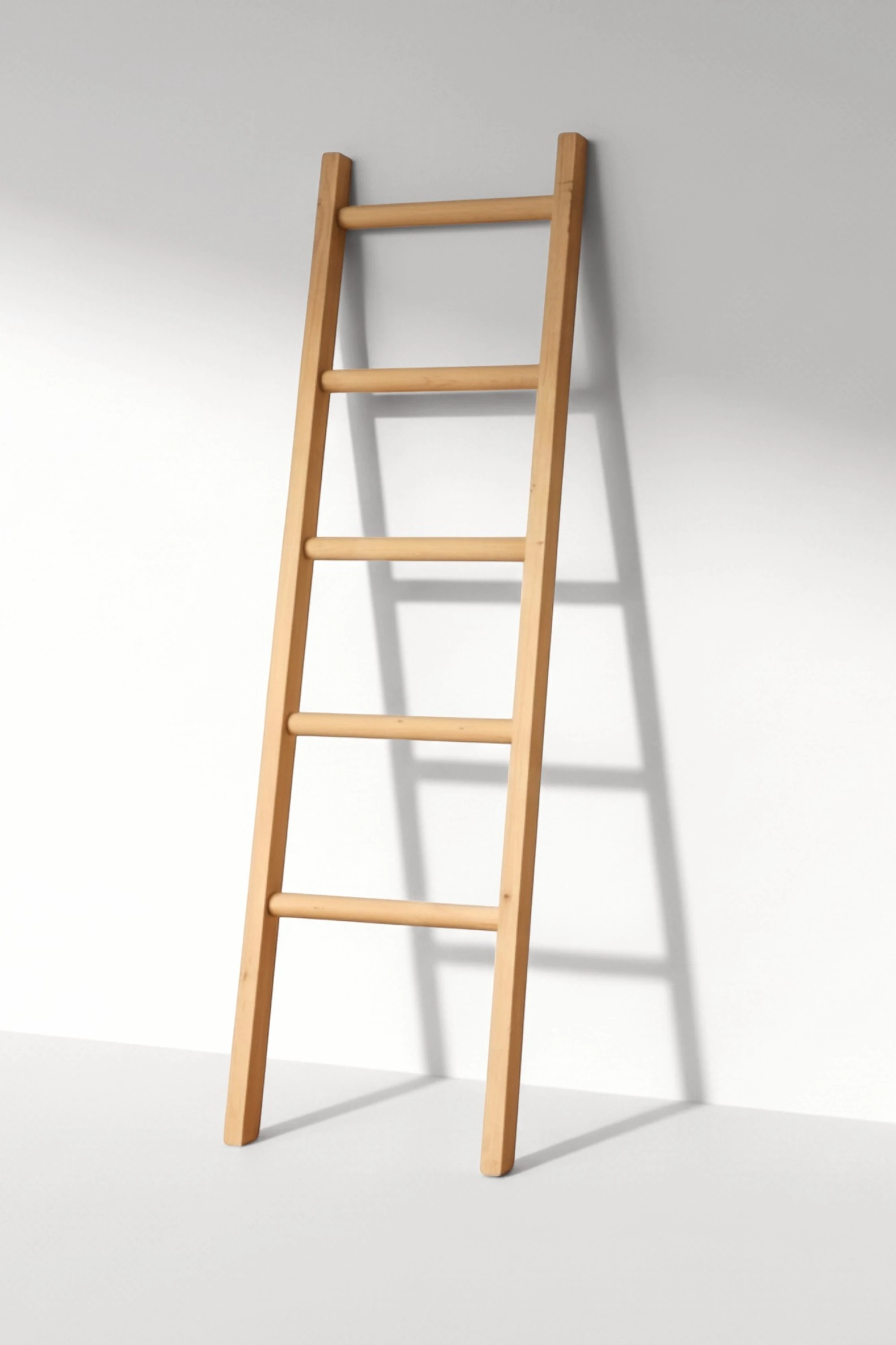 Surrey El Yapımı Ahşap Merdiven Havluluk