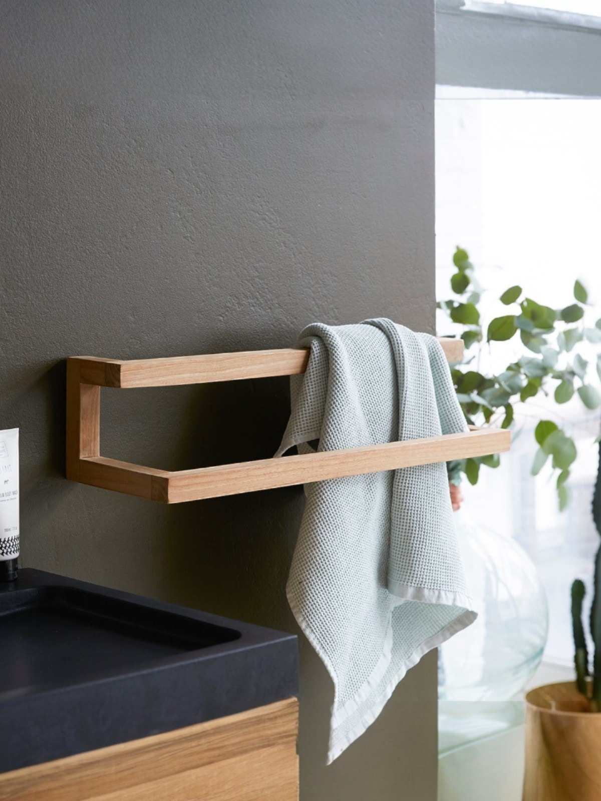 Signature Wooden Towel Rack