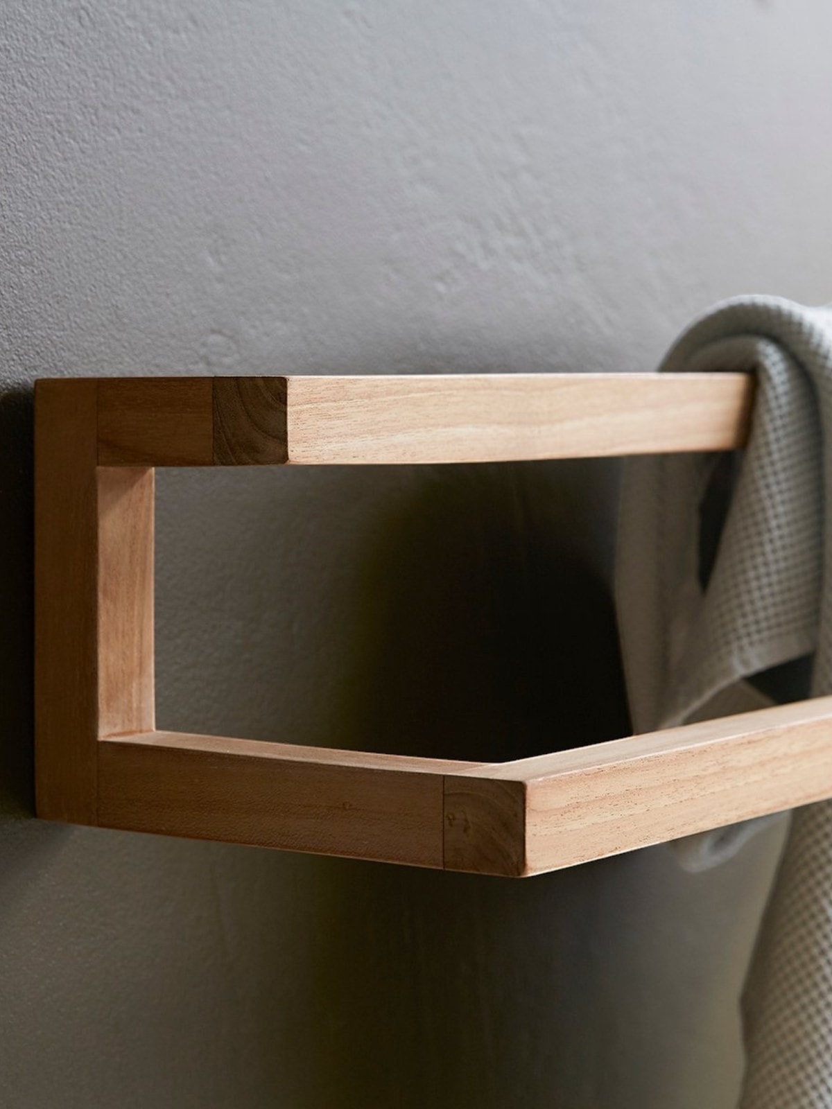 Signature Wooden Towel Rack