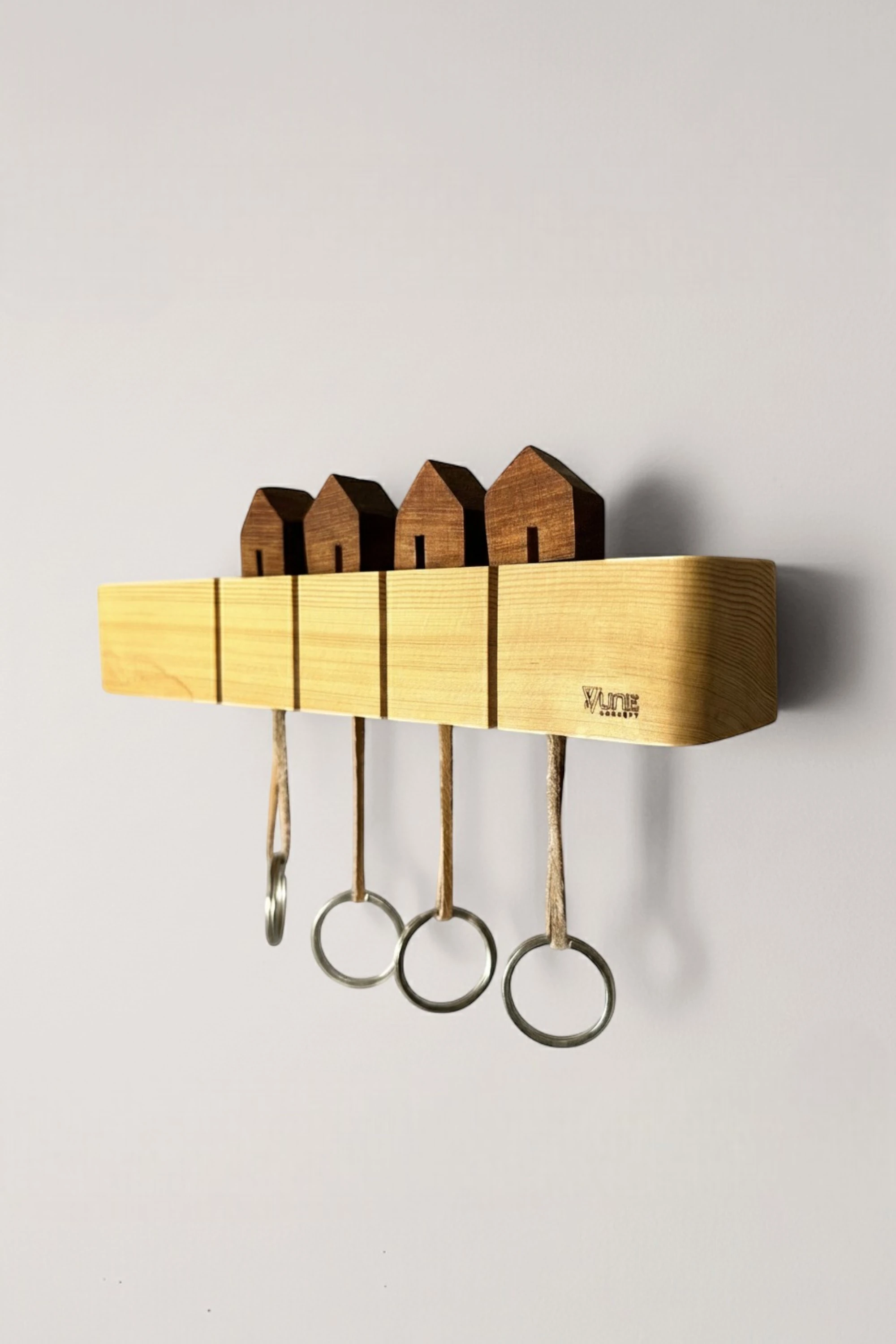 Merla El Yapımı Ahşap Anahtarlık