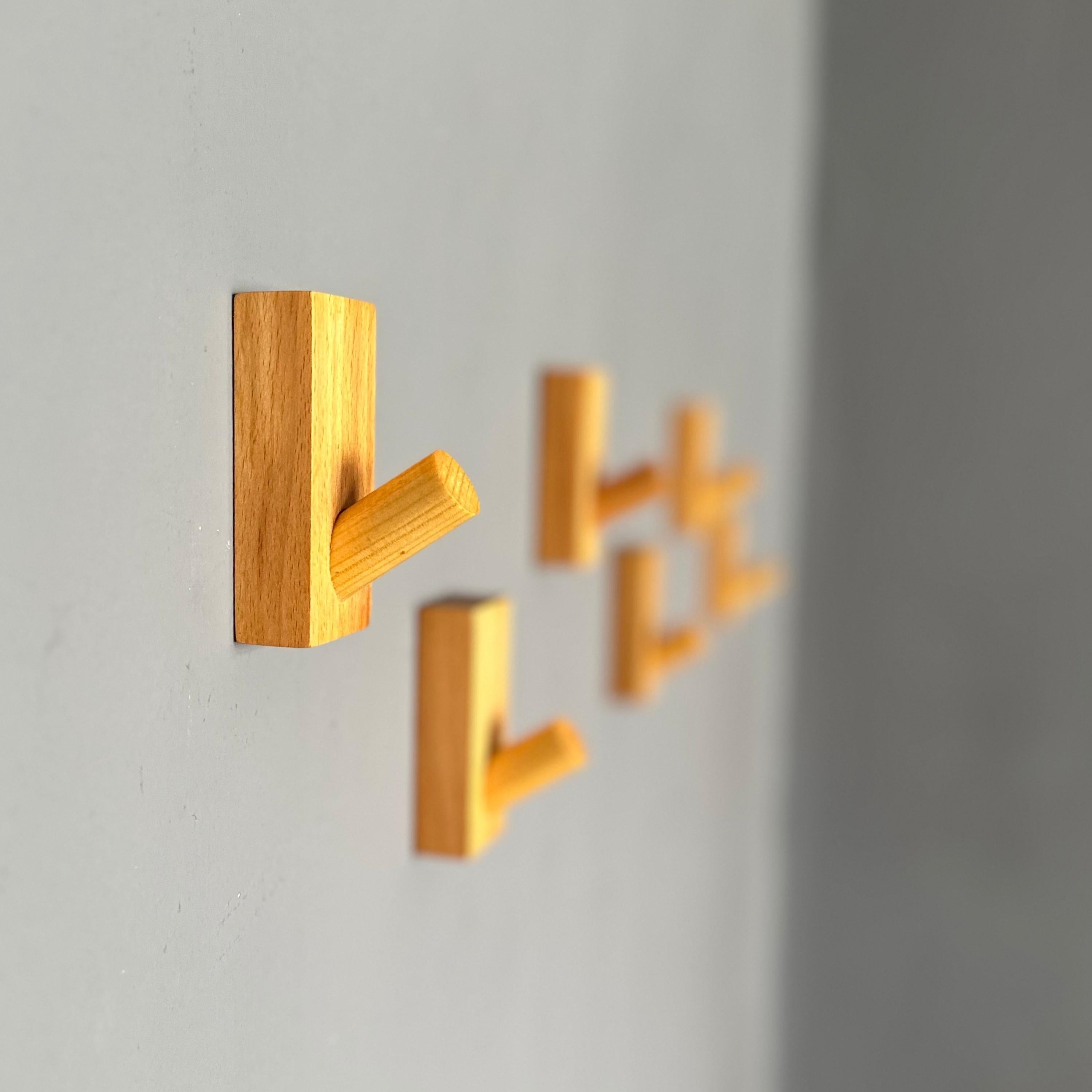 Zeng Wooden Wall Hanger