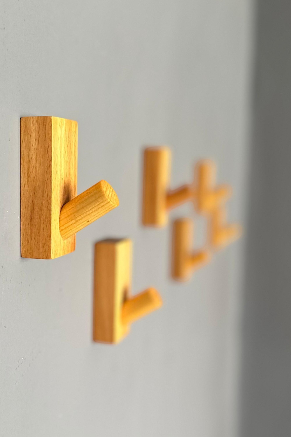 Zeng Wooden Wall Hanger