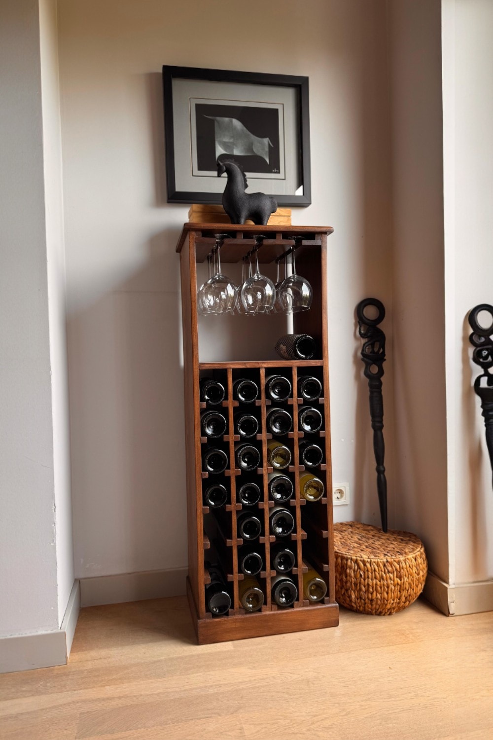 Janissa Masif Ahşap Şarap Standı