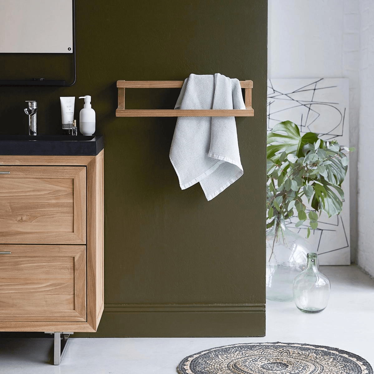 Signature Wooden Towel Rack