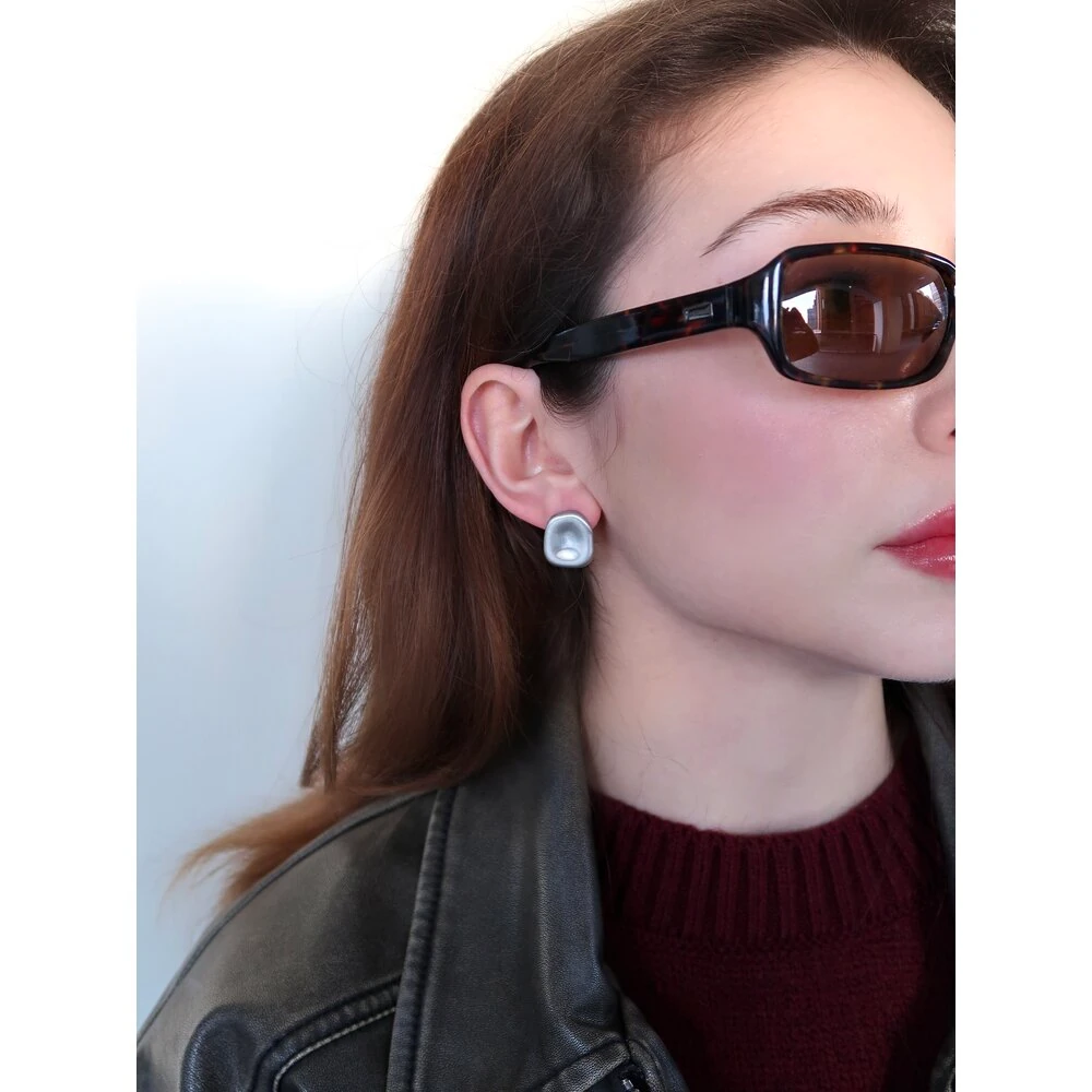 Mat Görünüm Cerrahi Çelik Çivi Küpe