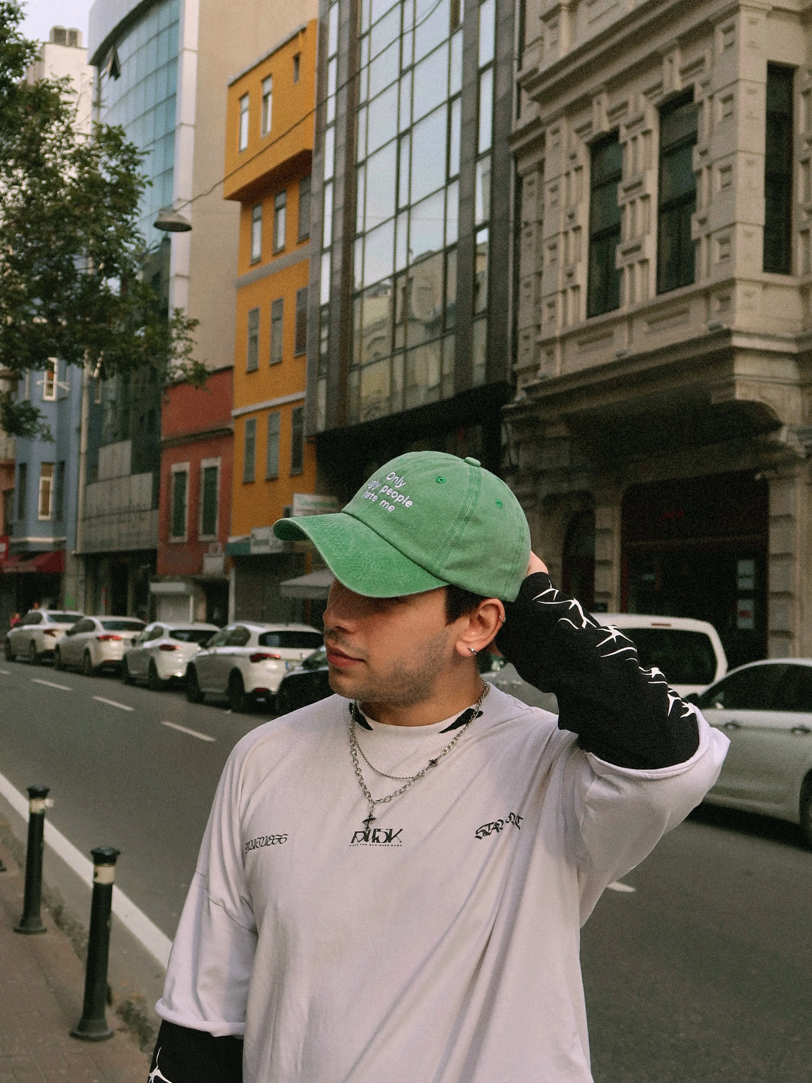 'Sadece Çirkinler Benden Nefret Eder' Şapka