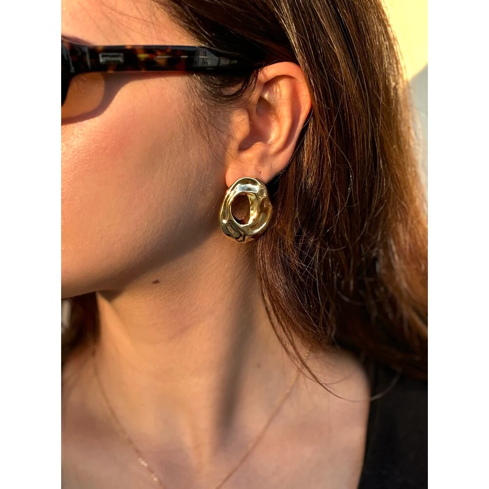 Hole Crumpled Oval Çelik Küpe