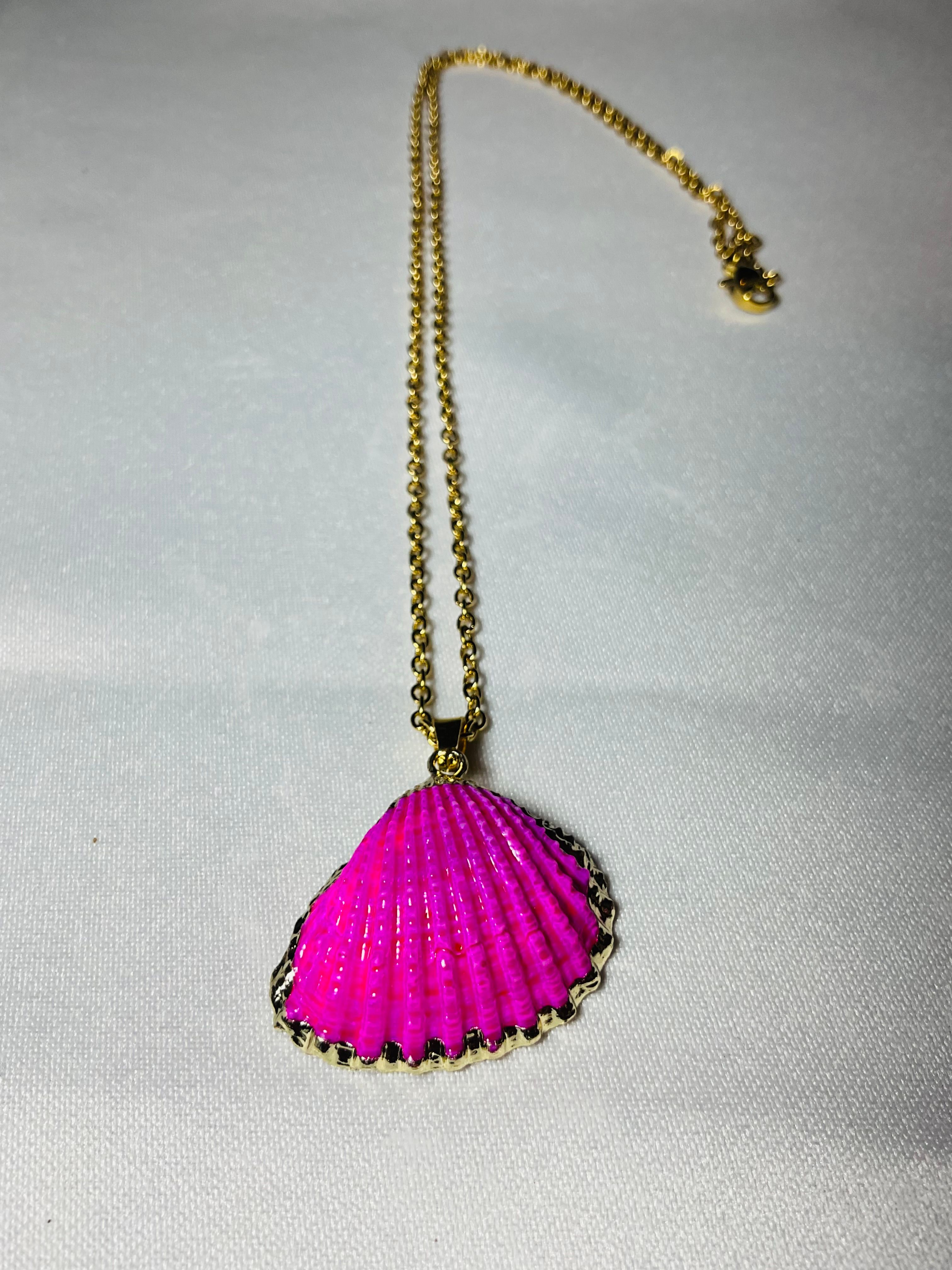 Pembe midye detaylı çelik kolye