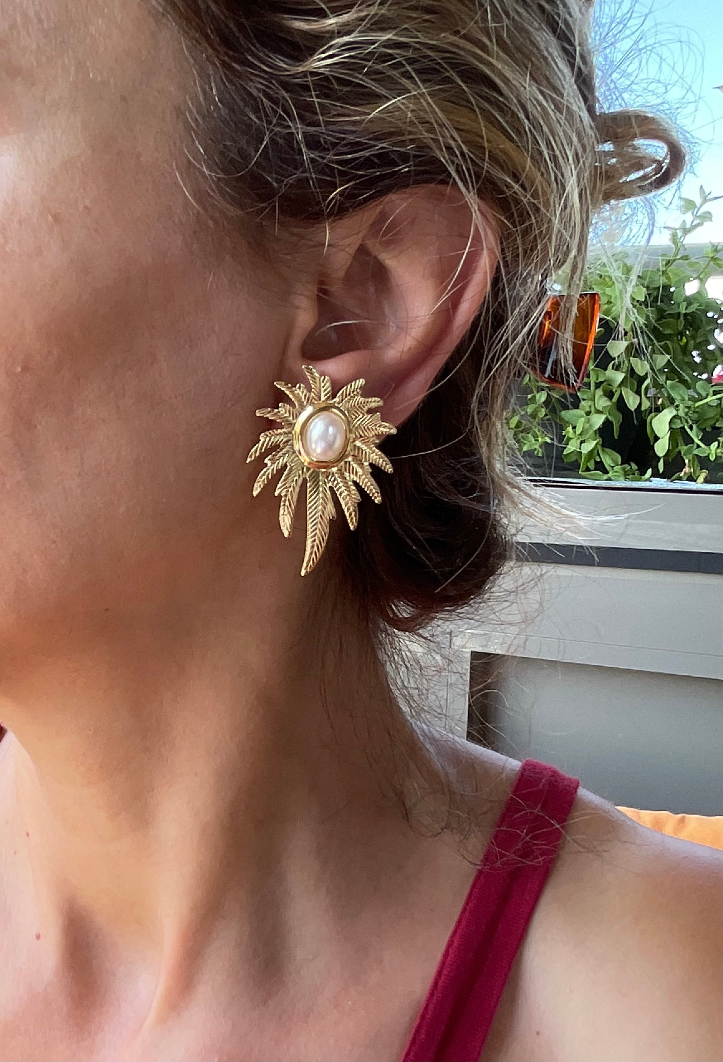 İncili yaprak model gold küpe
