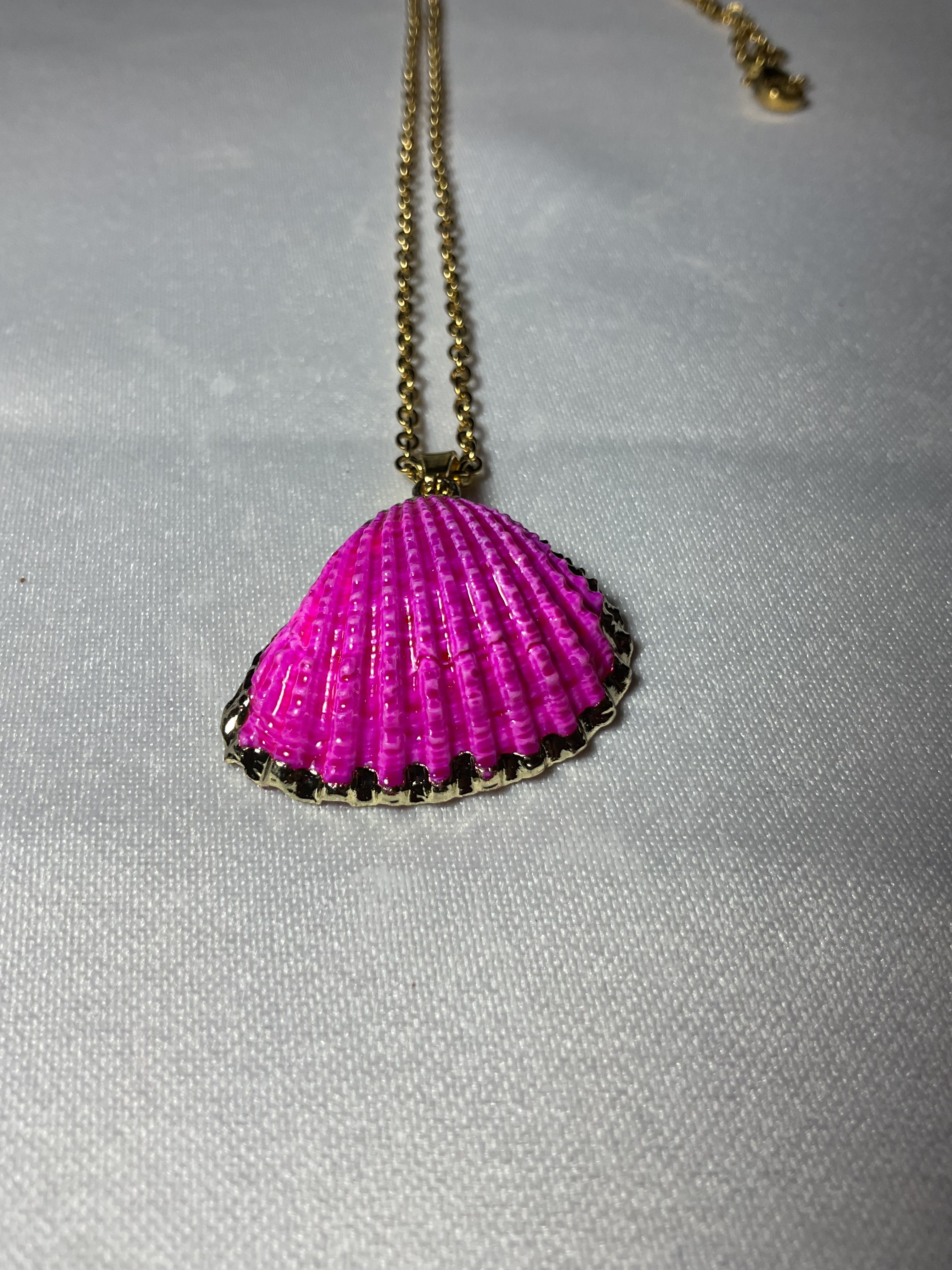 Pembe midye detaylı çelik kolye