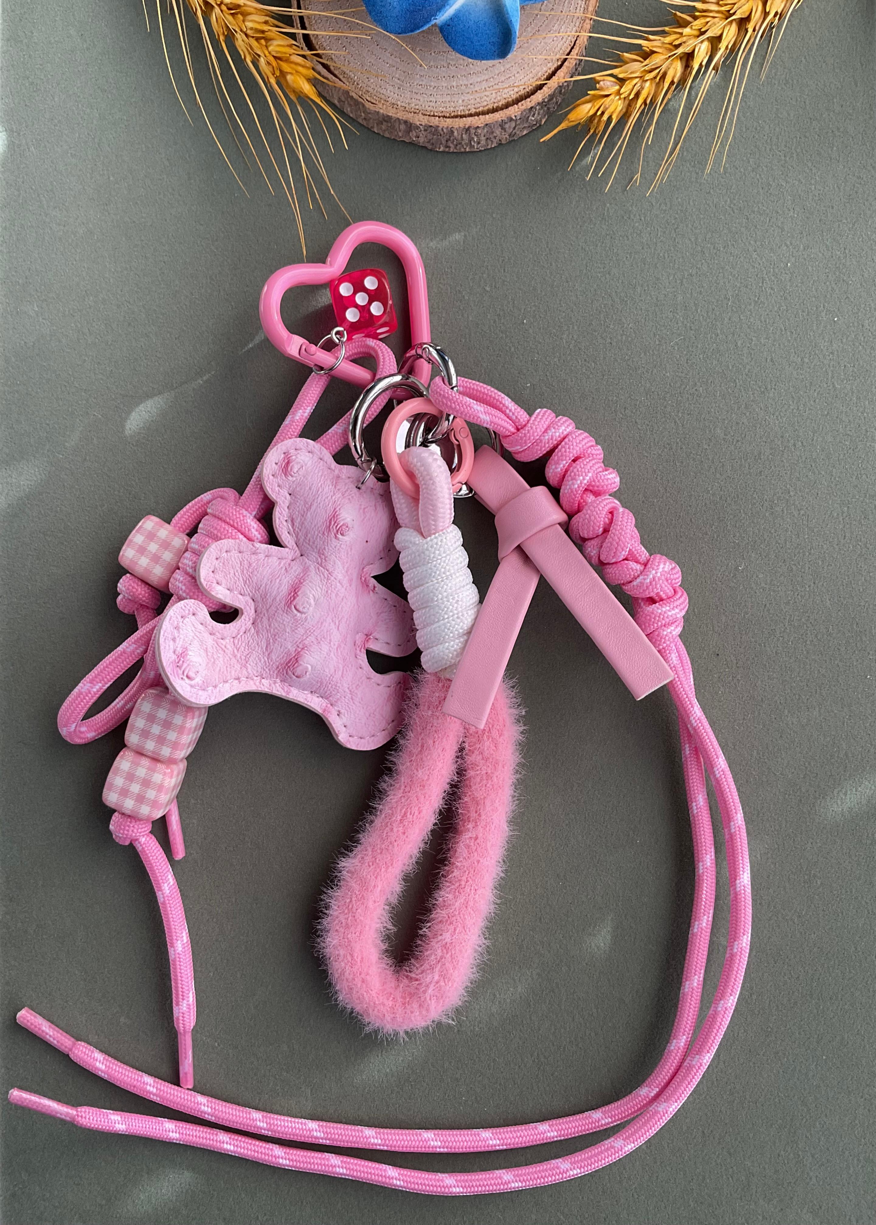Pembe çoklu charm sallantılı ayıcık figürlü çanta charmı
