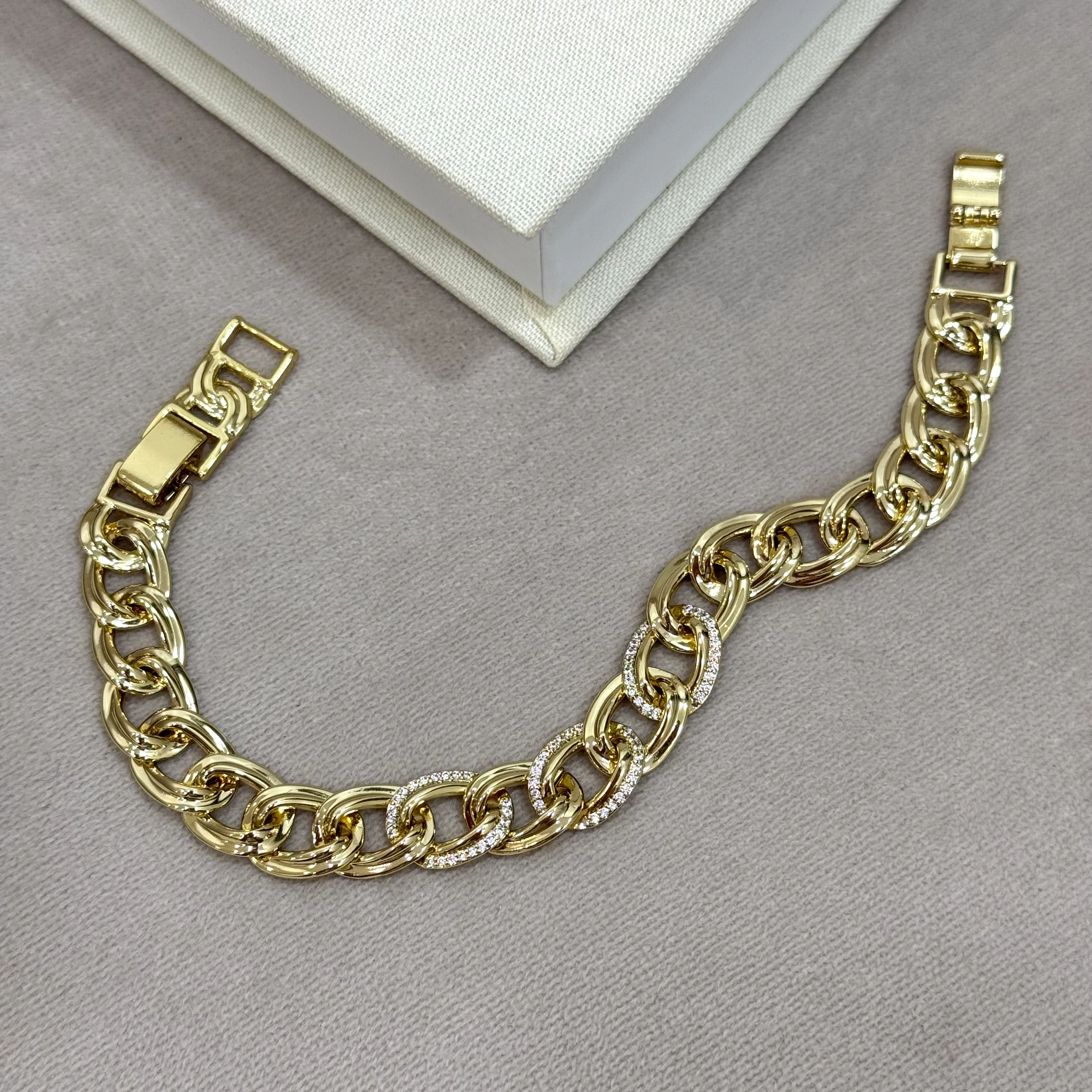 Xuping Su Serisi Lavina Bileklik