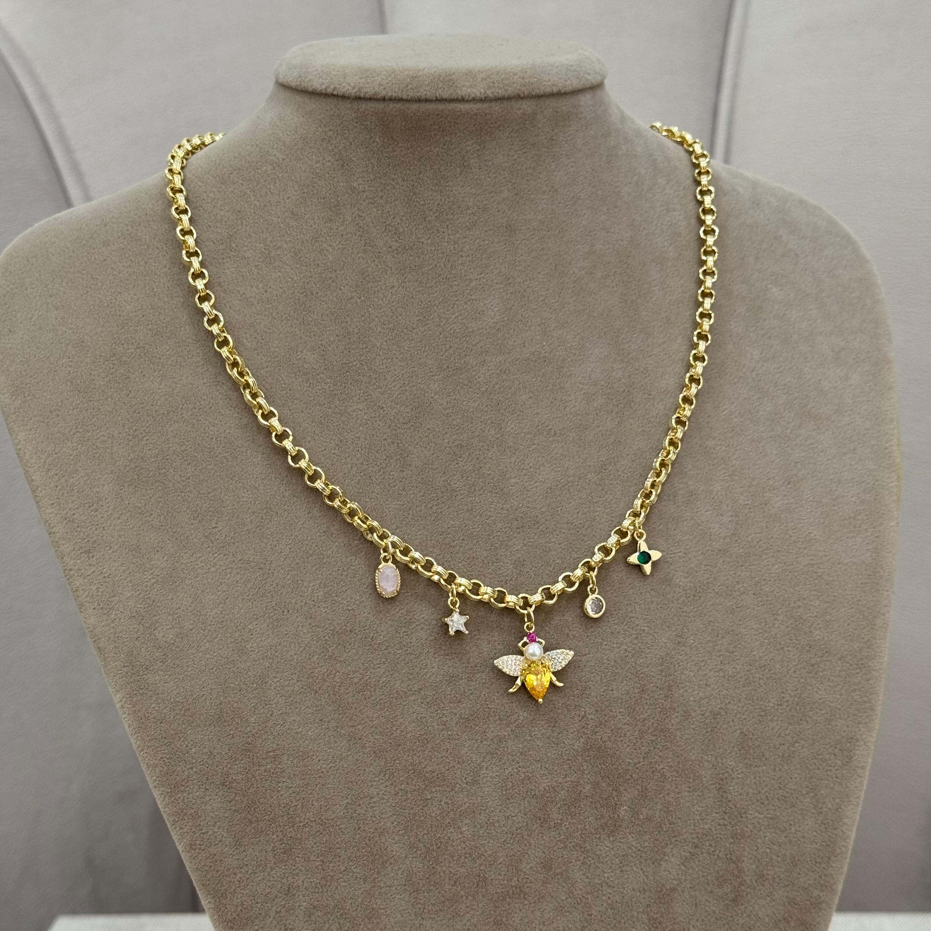 Premium Charm Arı Kolye