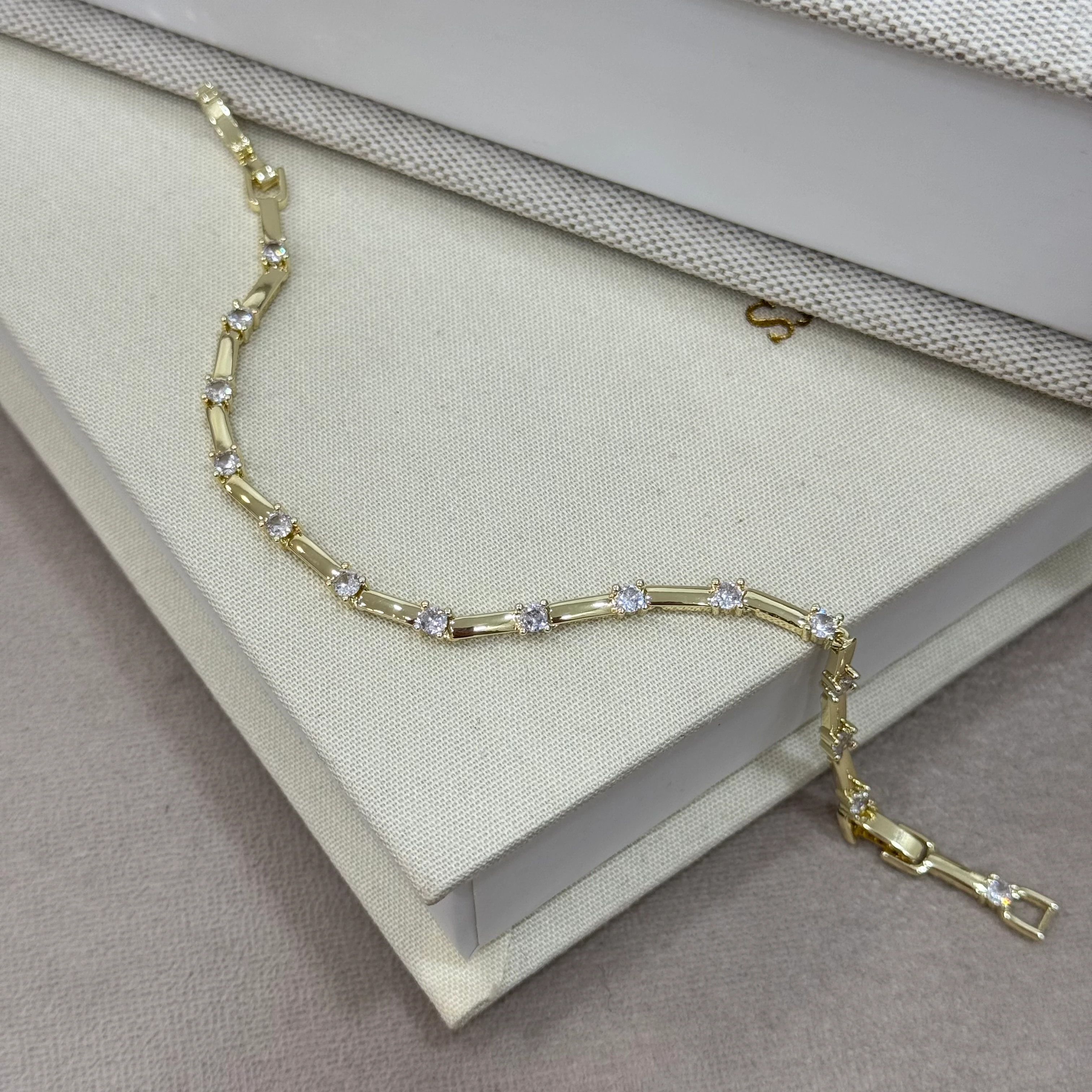 Premium İthal Vintage Basic Latine Bileklik