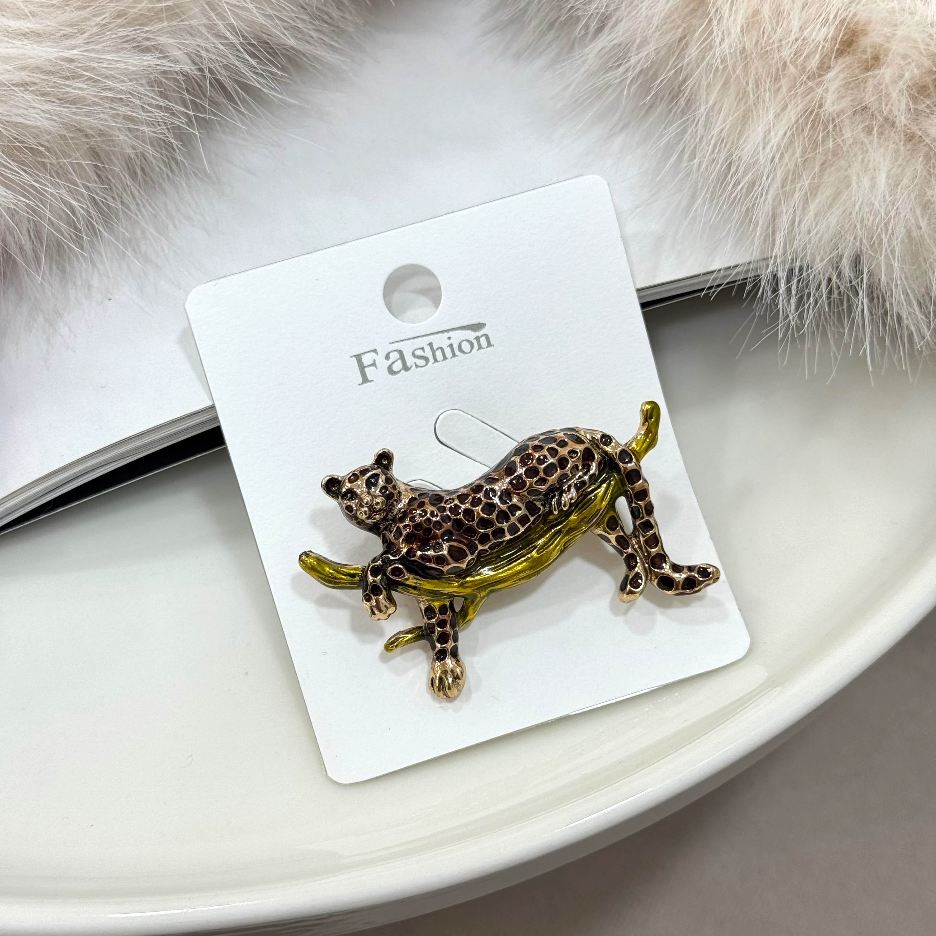 Leopar Broş No:44