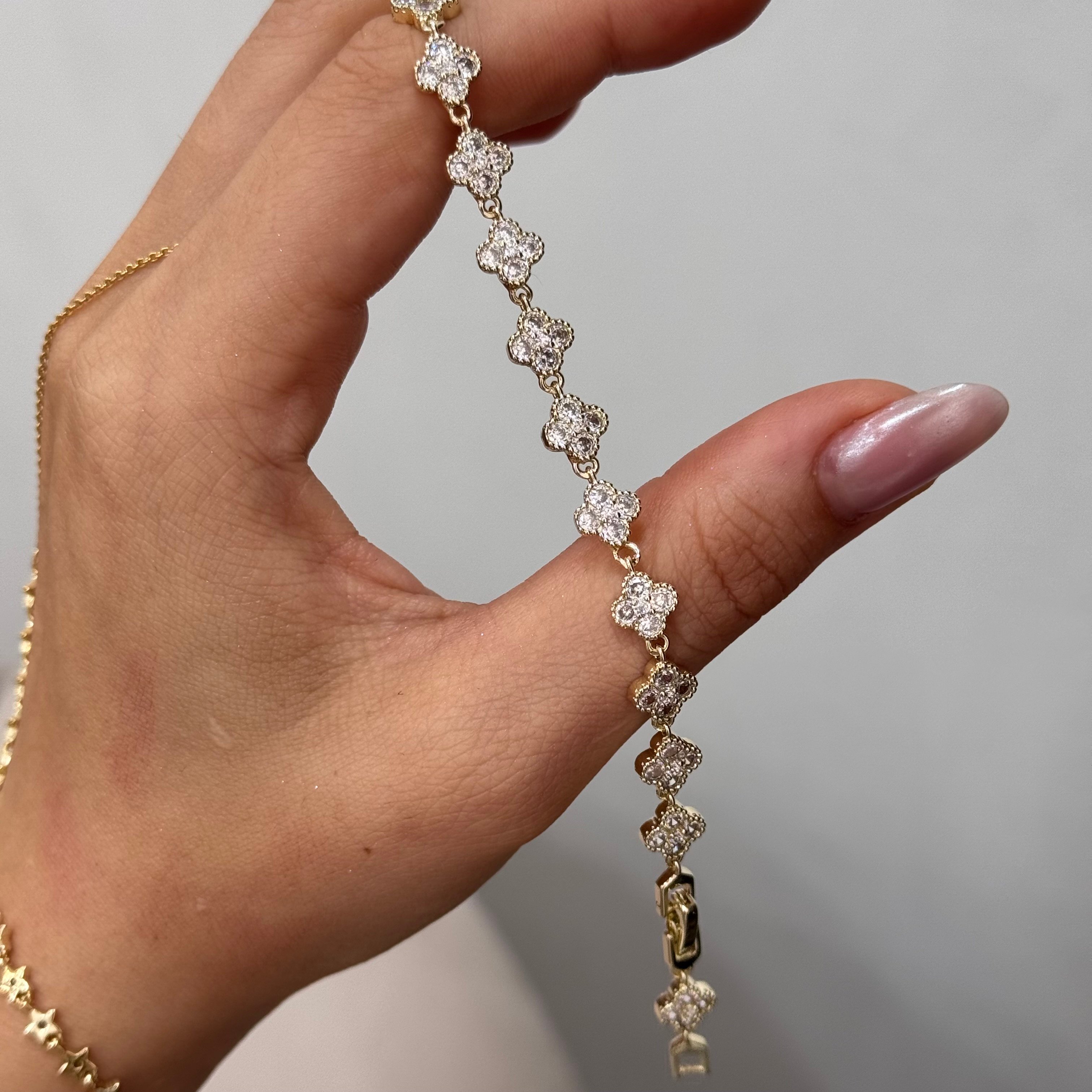 Premium 14k Minimal Yonca Taşlı Bileklik