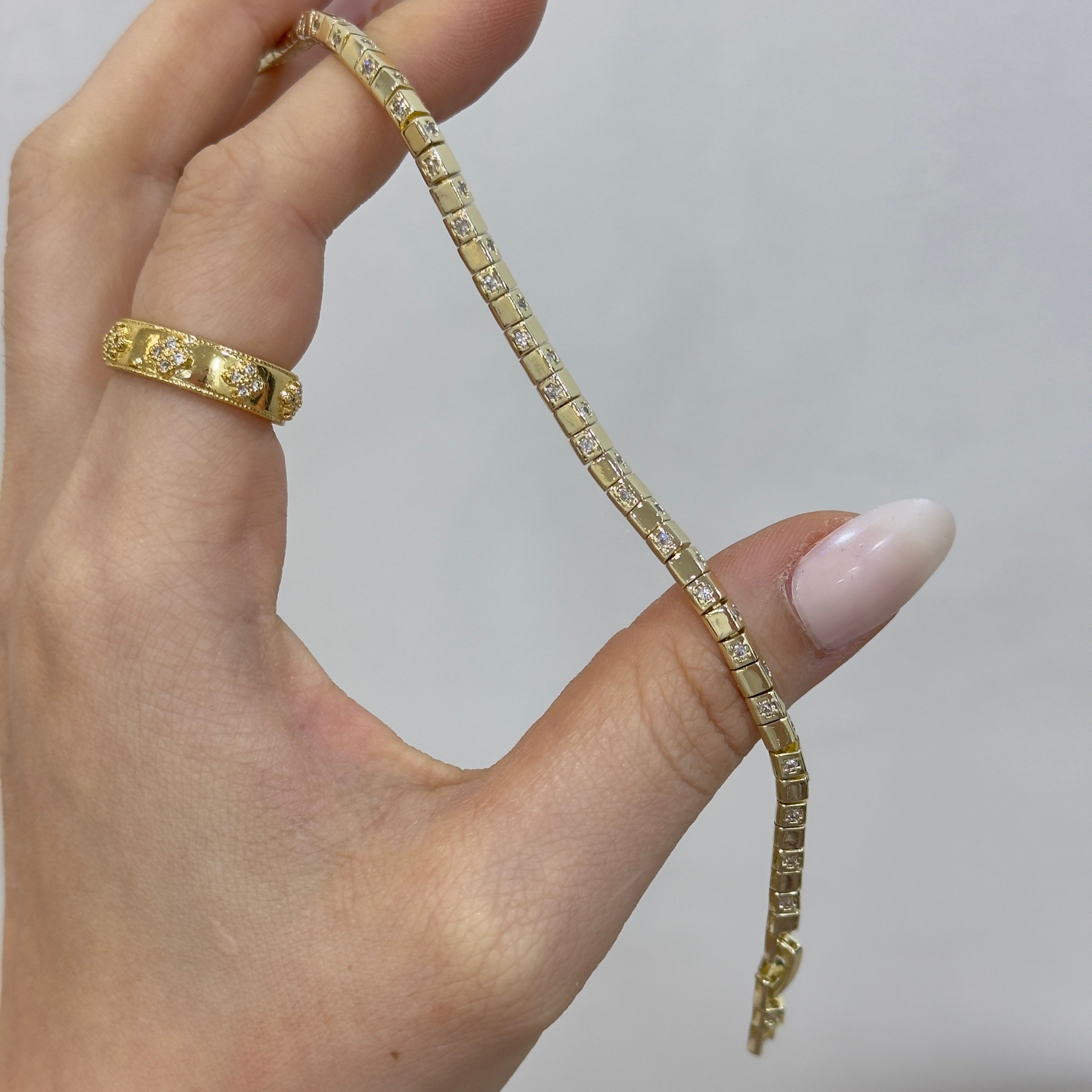 Premium İthal Minimal Juna Bileklik