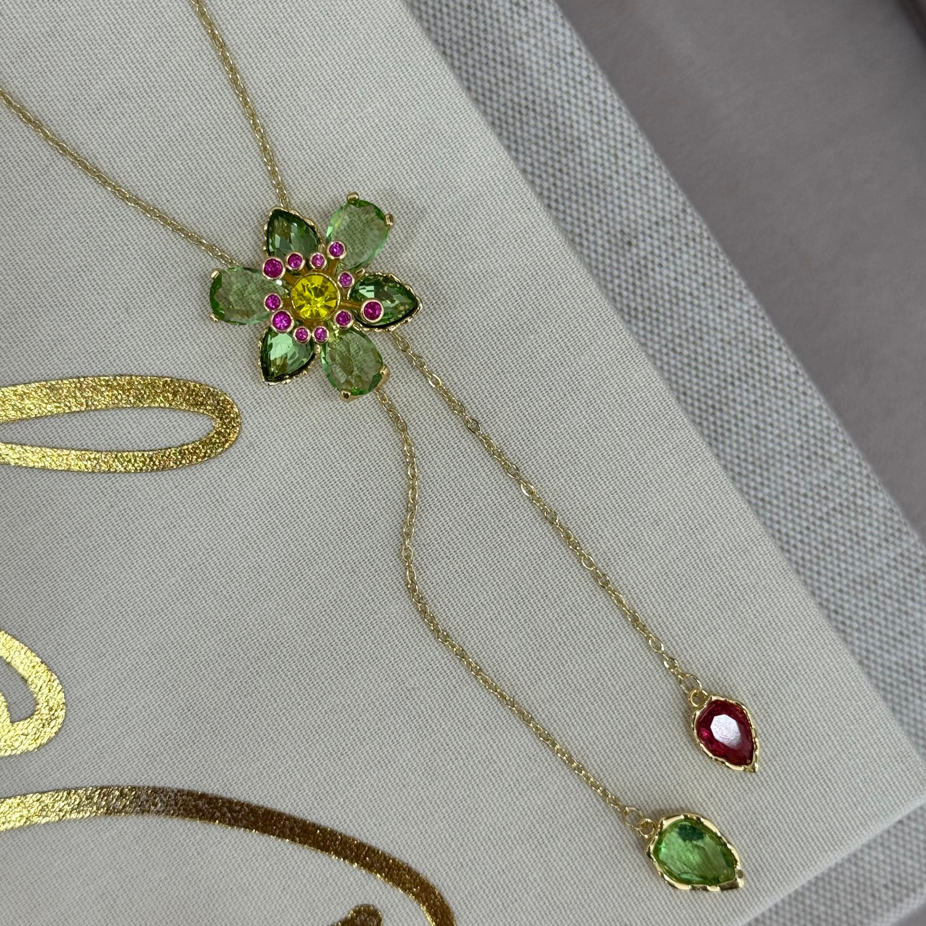 Çelik 14k Green Flower Aesthetic Asansörlü Kolye