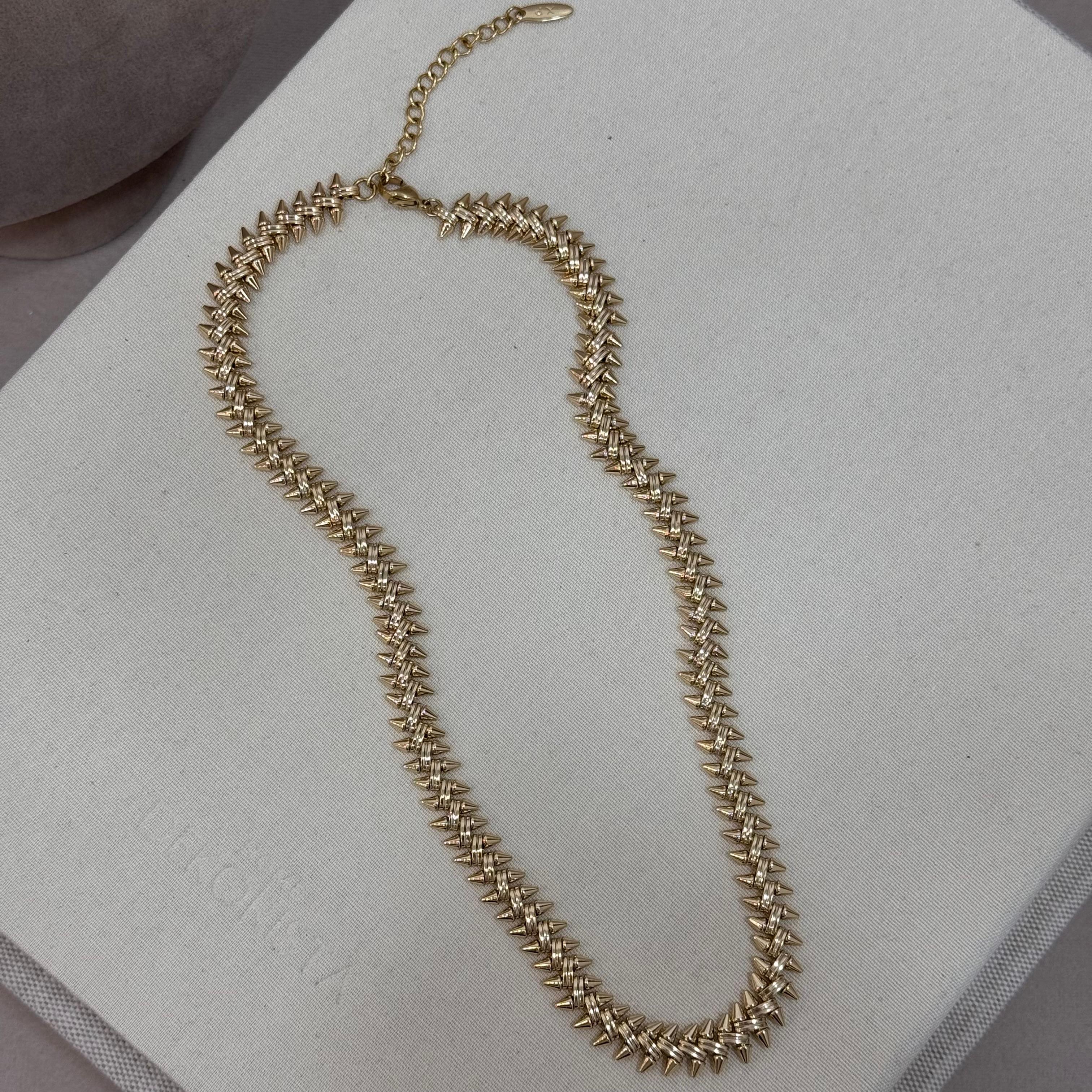 Xuping 14k Vintage Power Künye Kolye