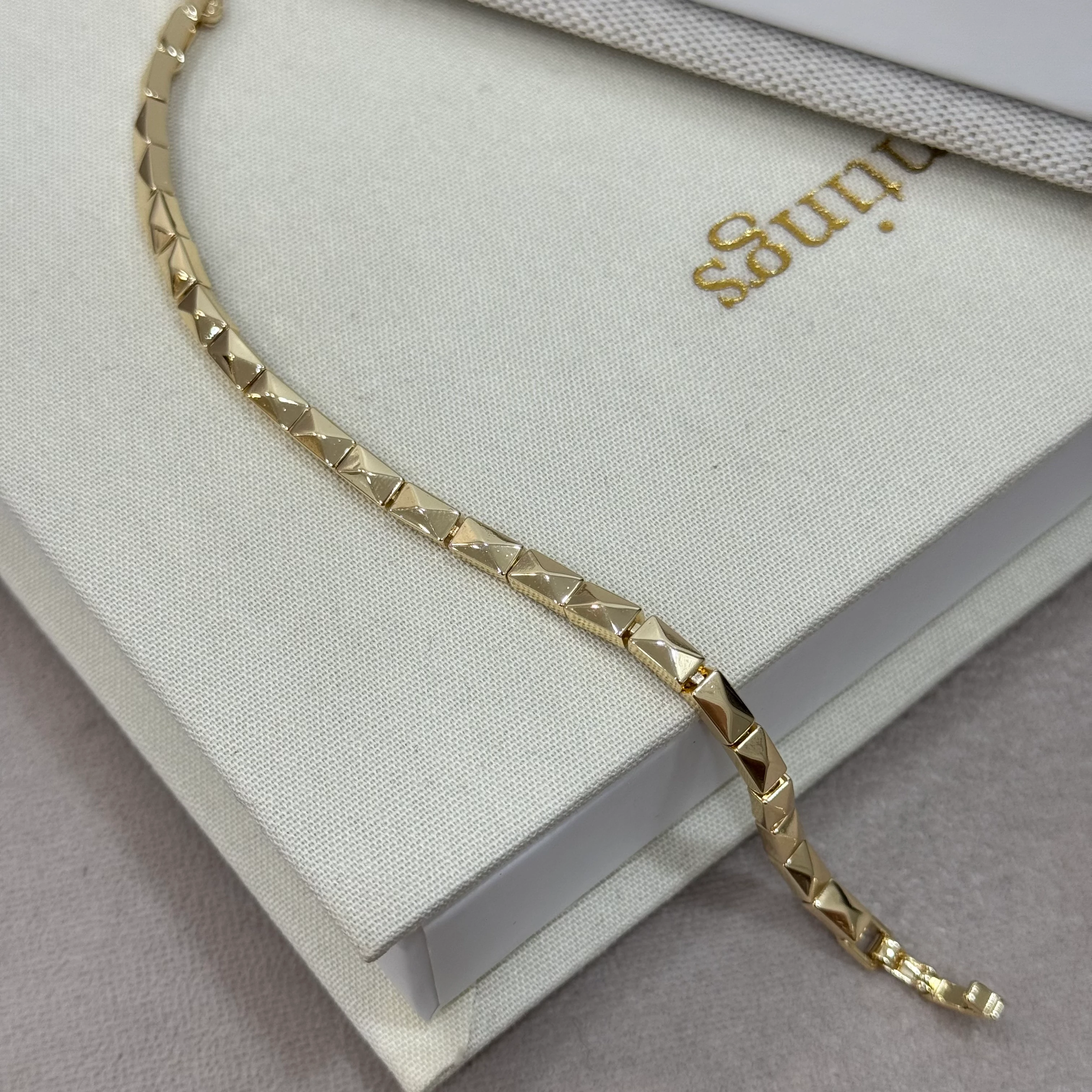 Premium İthal Vintage Triangle Bileklik