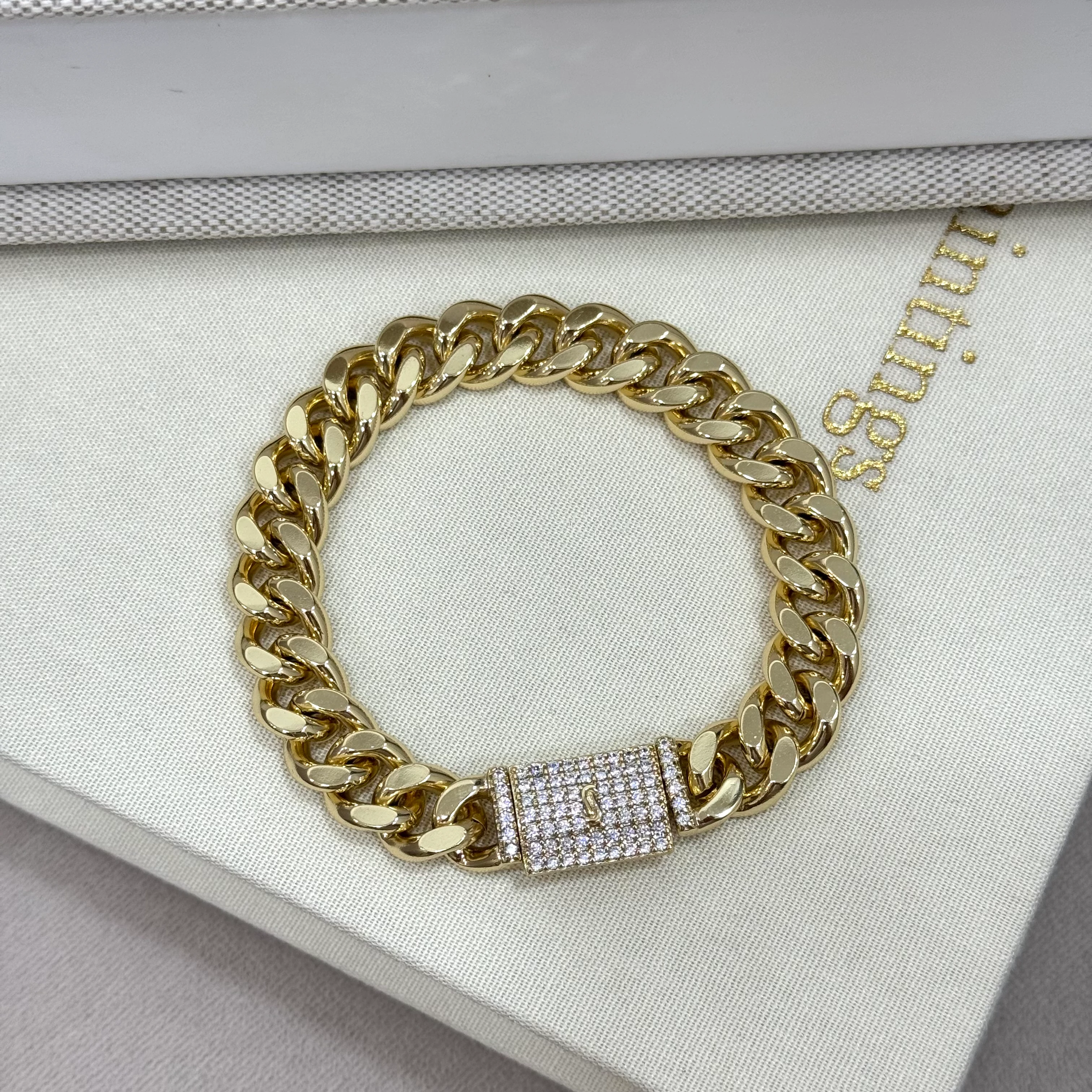 Xuping Su Serisi Zirkon Kilit Gurmet Bileklik