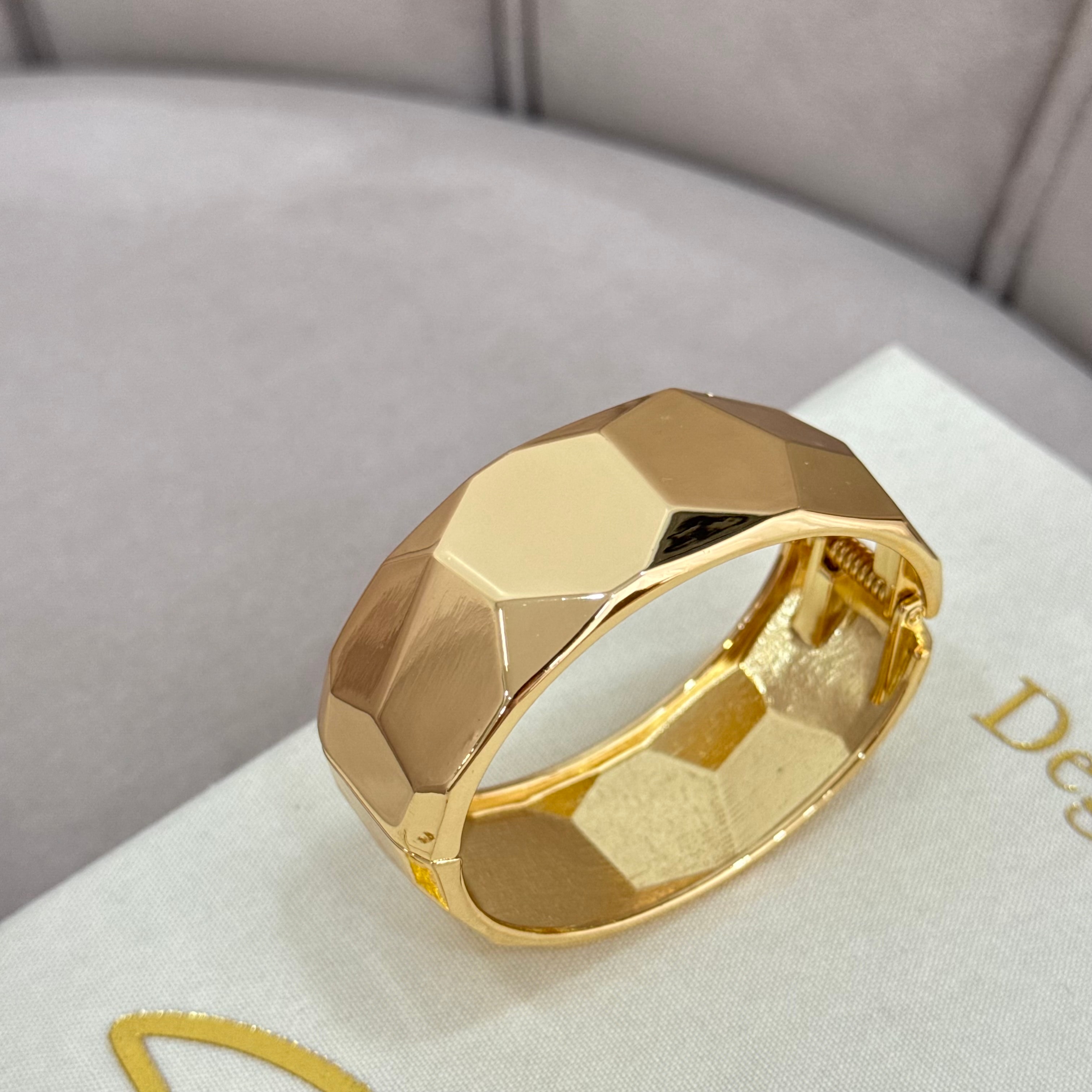Premium Petek Pinterest Gold Kelepçe Bileklik