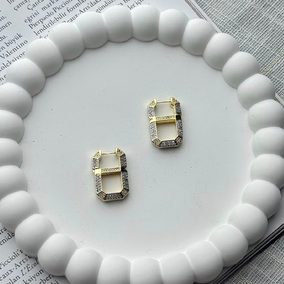 Premium Gold Gömme Zirkon Taşlı Latina Kare Küpe