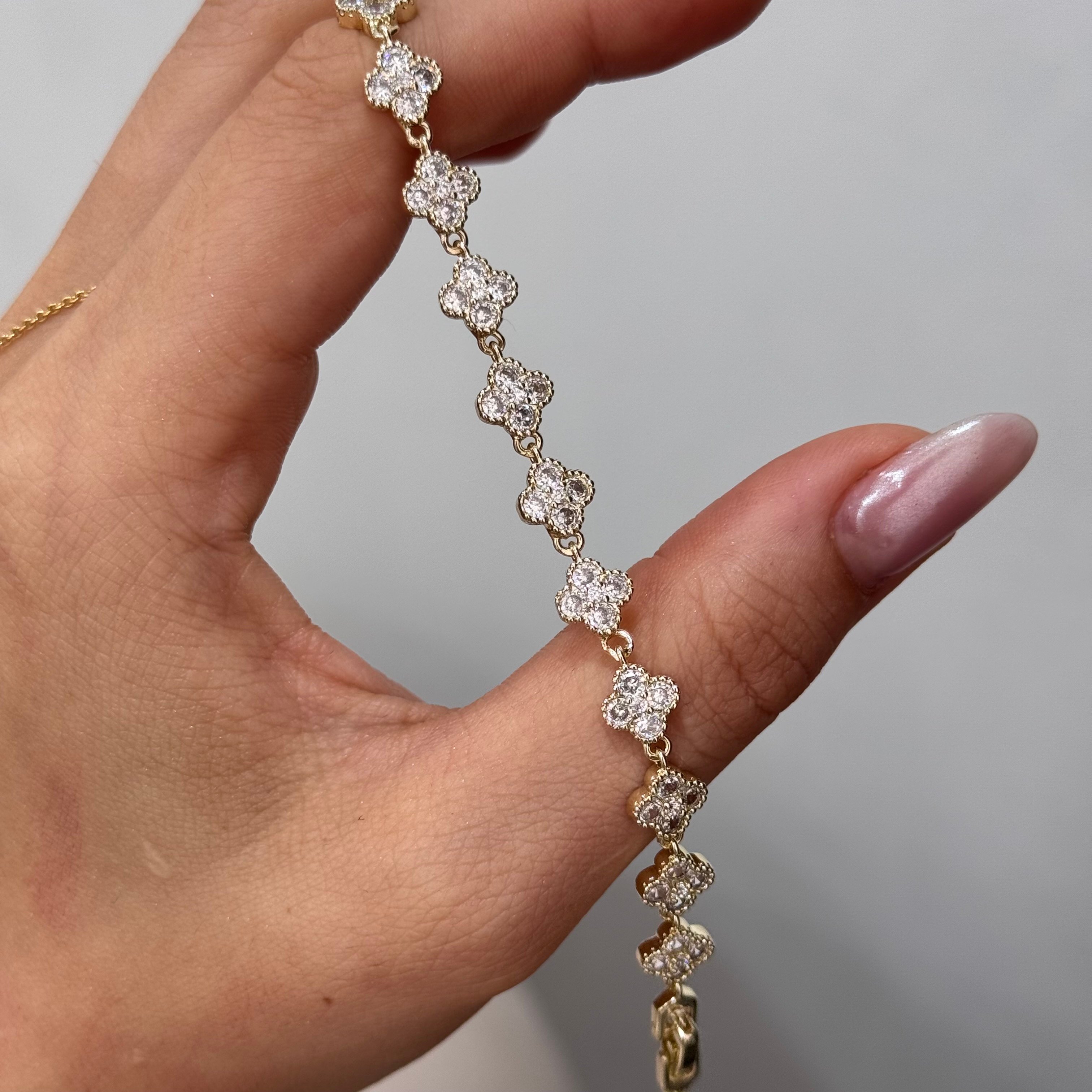 Premium 14k Minimal Yonca Taşlı Bileklik