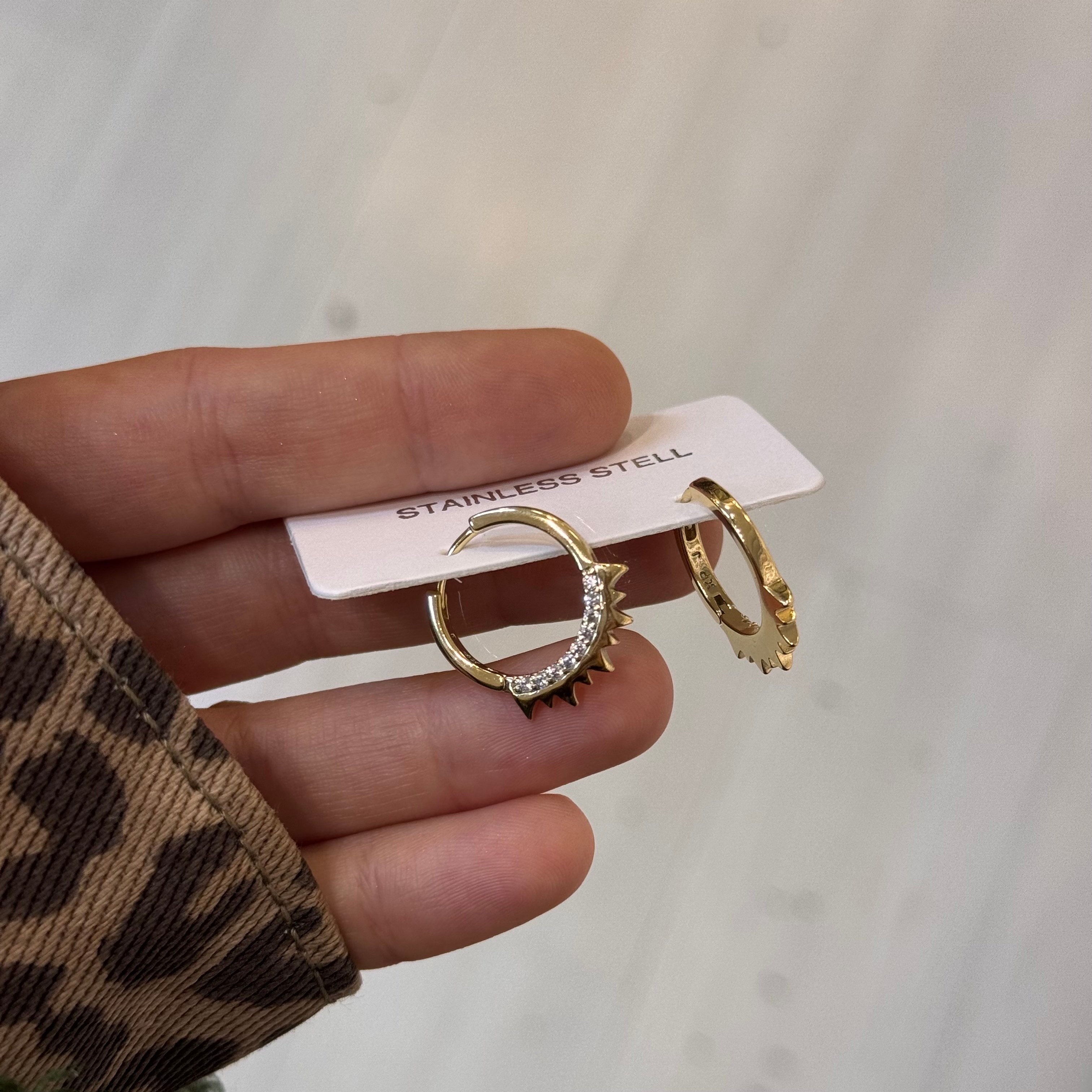 Premium Rosegold Taş Detaylı Su Serisi Minimal Halka Küpe