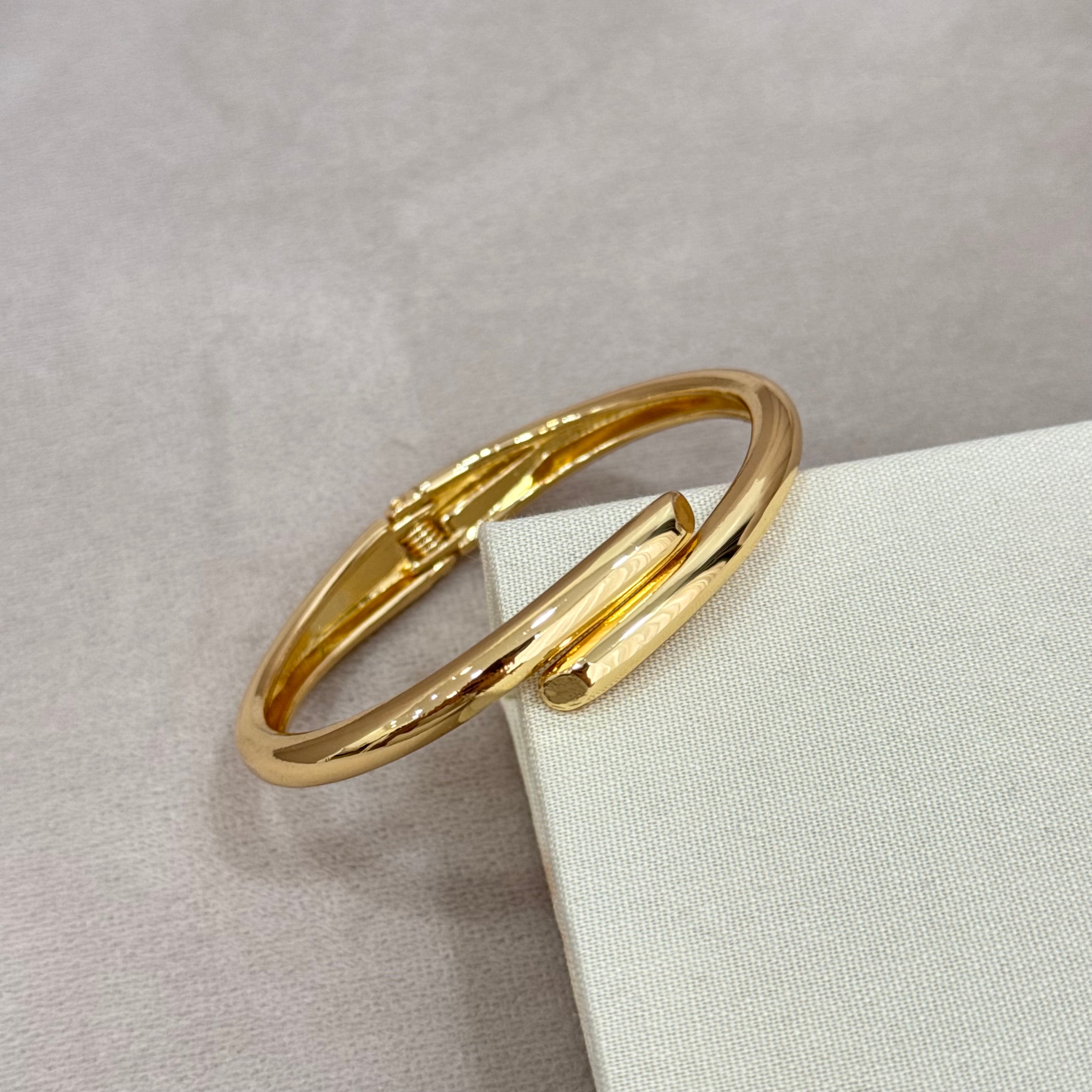Premium Clara Minimal Pinterest Kelepçe Bileklik
