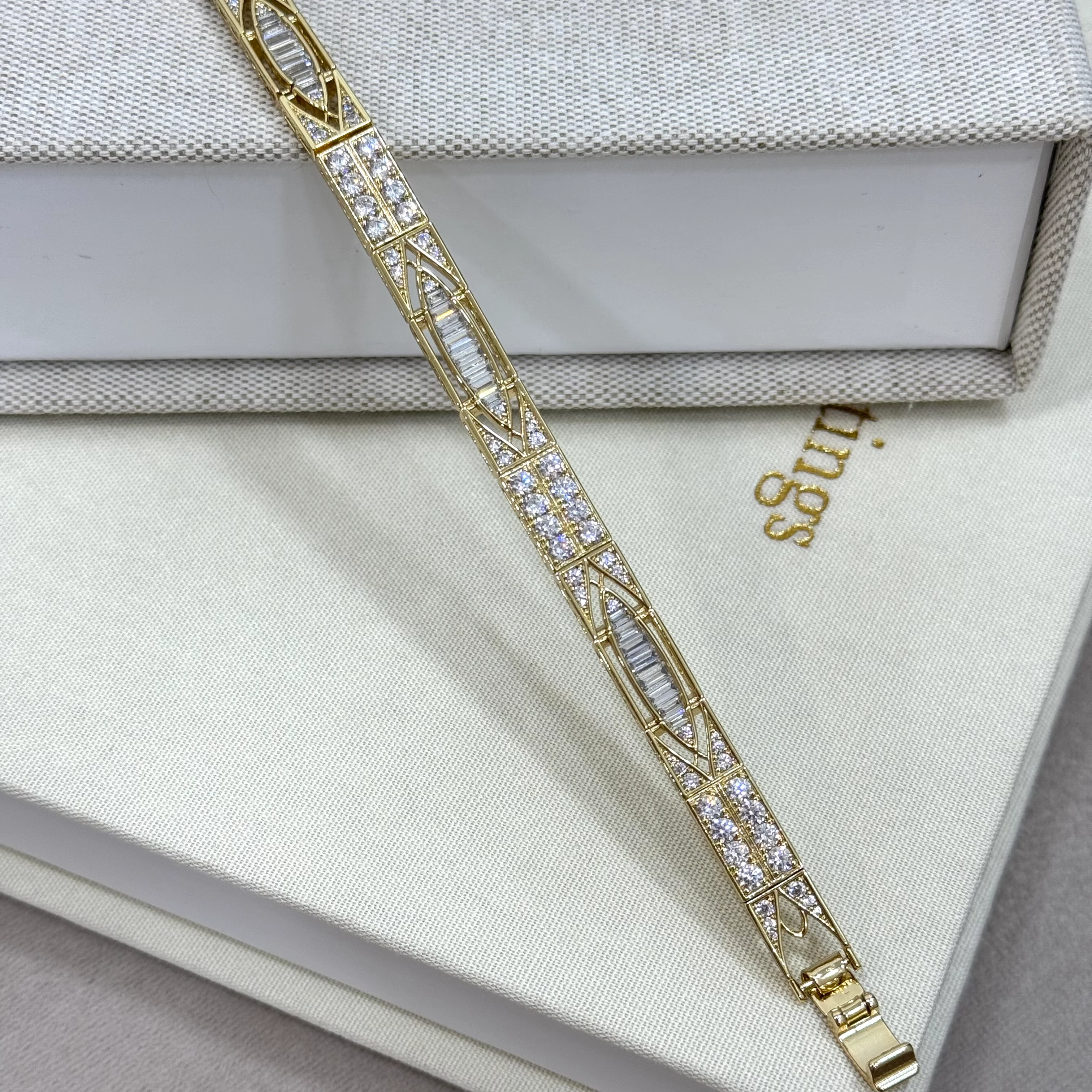 Xuping Su Serisi Baget Telkari Vintage Bileklik