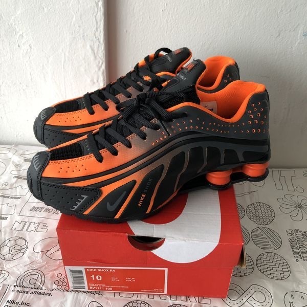 Shox R4