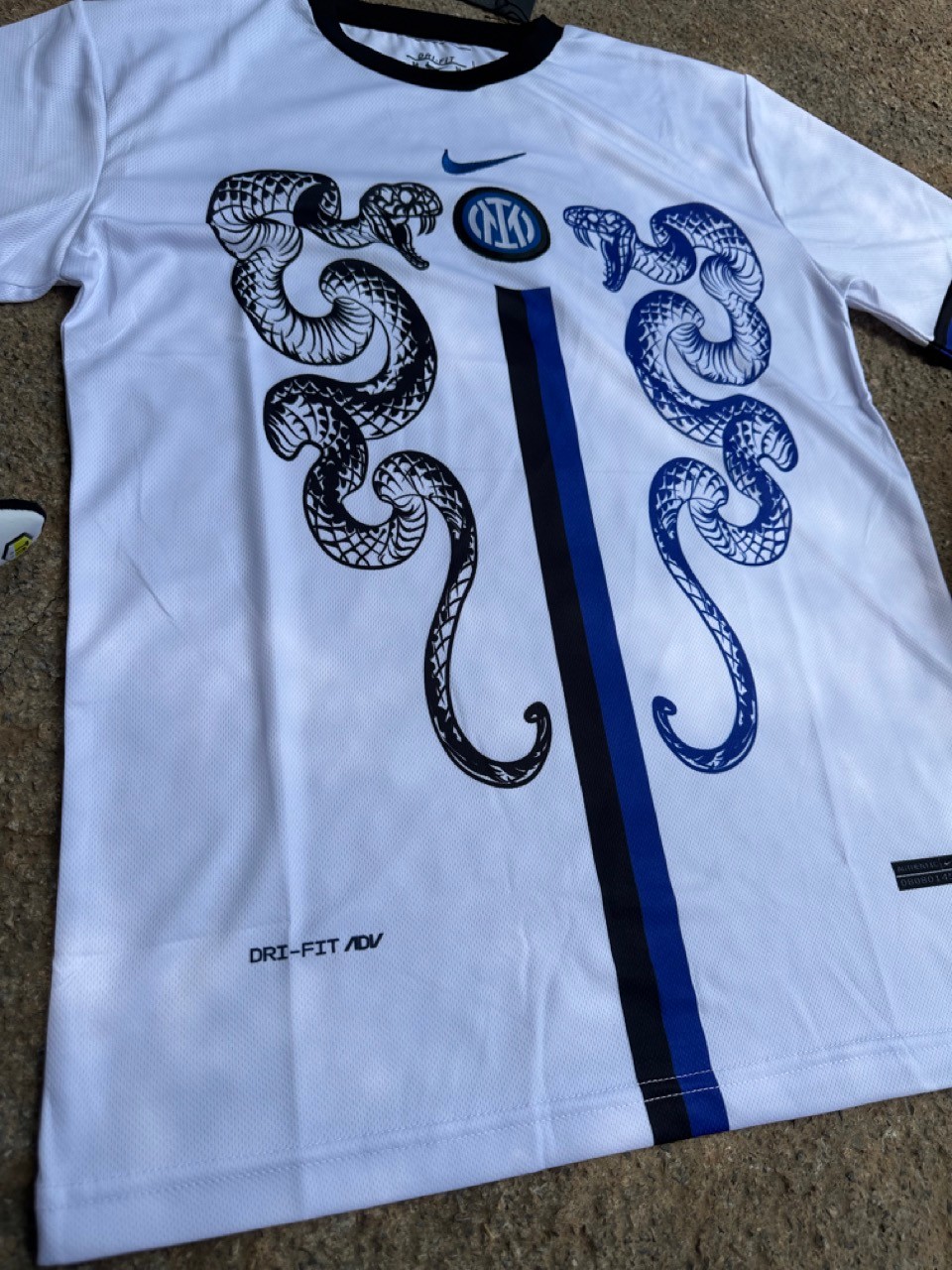 Inter Snake Outdoor Forma